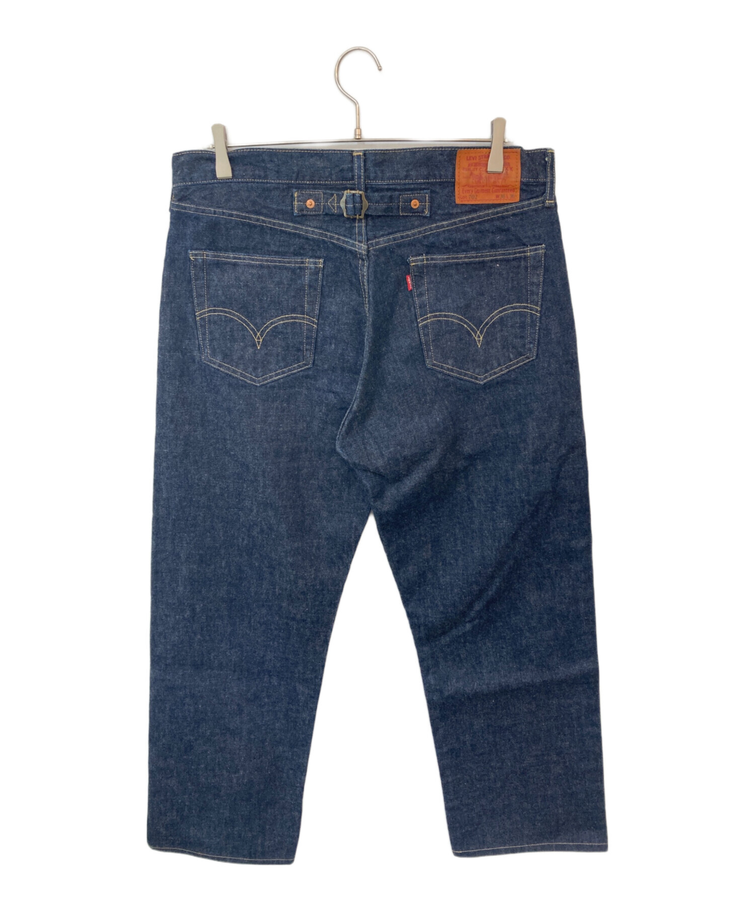 SG4944 L evi