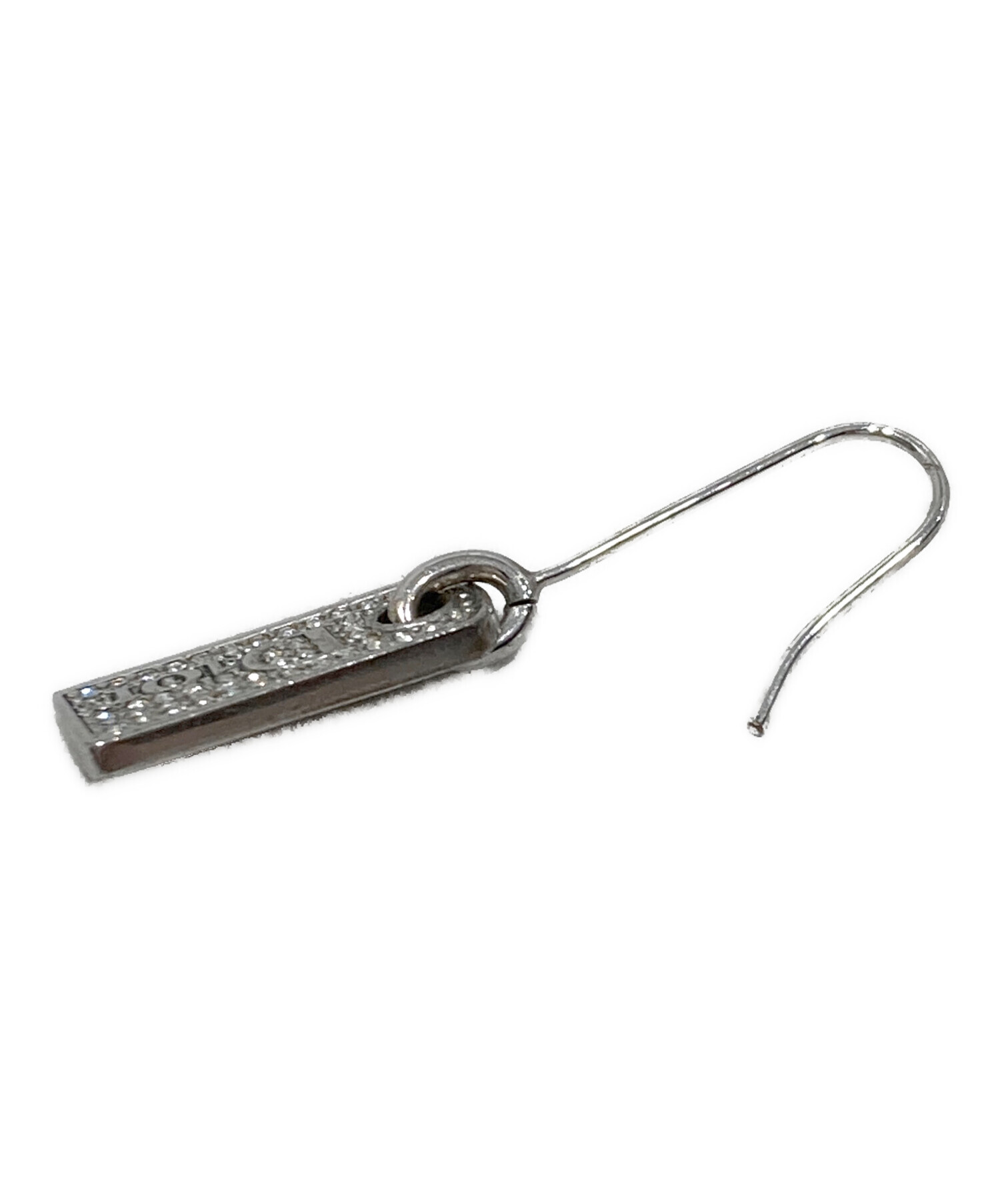 Dior ロゴ プレート ピアス 中古・古着通販】DIOR (ディオール) ロゴプレートピアス｜ブランド