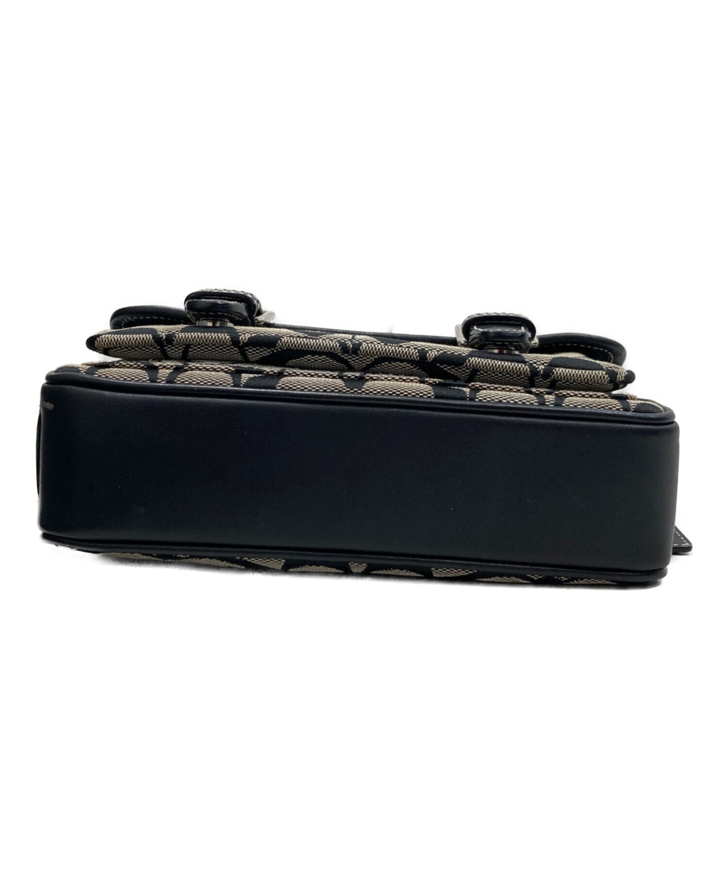 【未使用】COACH コーチショルダーバッグ 中古・古着通販】COACH (コーチ) ショルダーバッグ ホワイト×ブラック