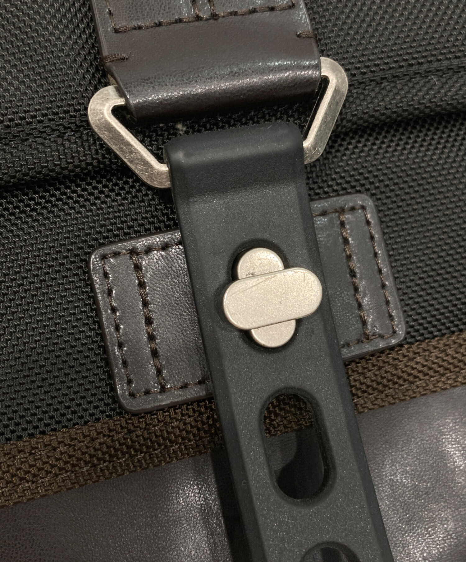 中古・古着通販】TUMI (トゥミ) ALPHA BRAVO Annapolis Zip Flap