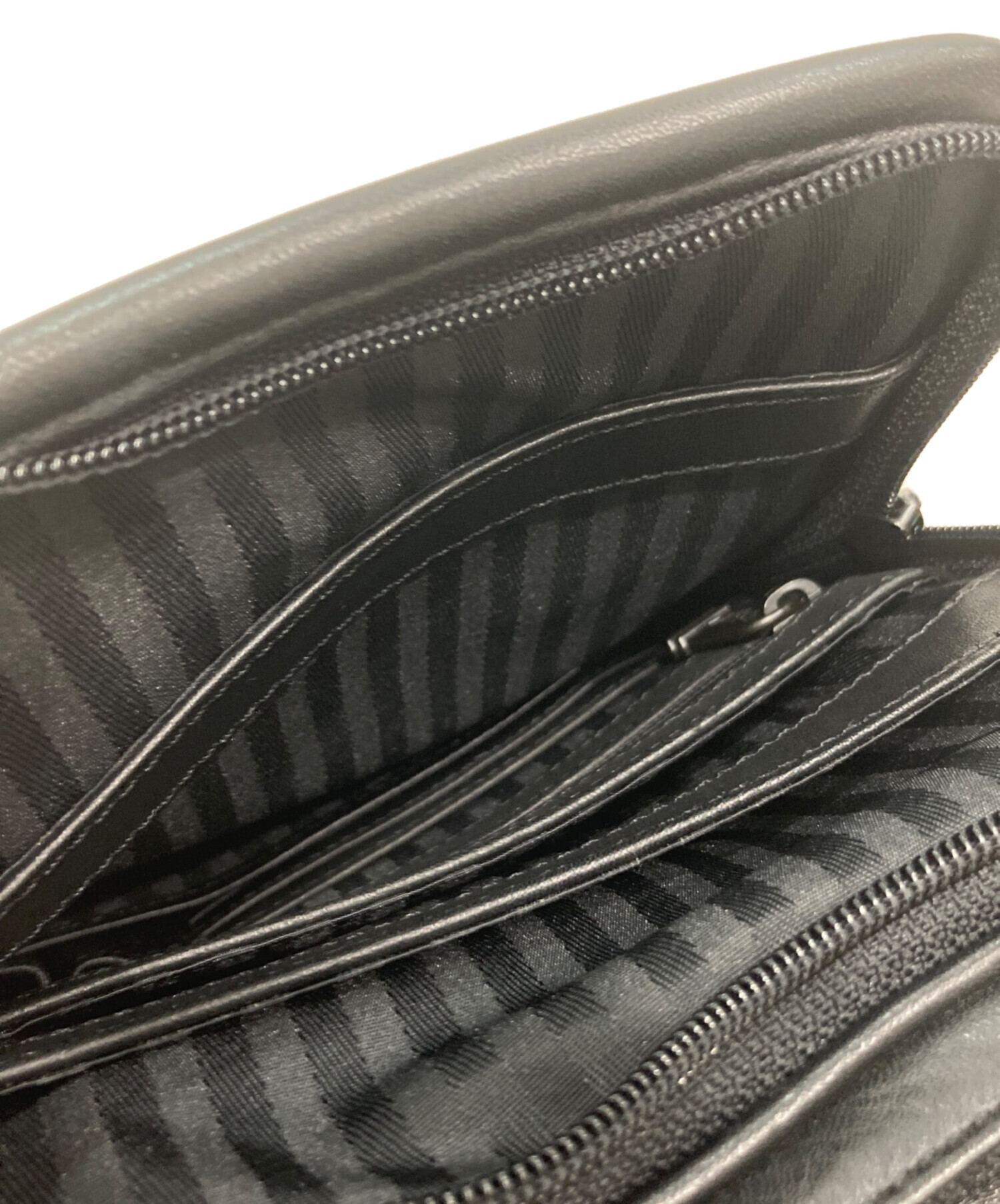 中古・古着通販】TUMI (トゥミ) レザーショルダーバッグ ブラック