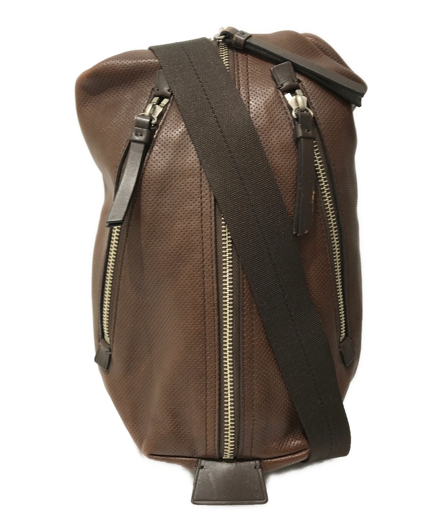 Coach ボディバッグ ブラウン 中古・古着通販】COACH (コーチ) パンチングボディーバッグ ブラウン