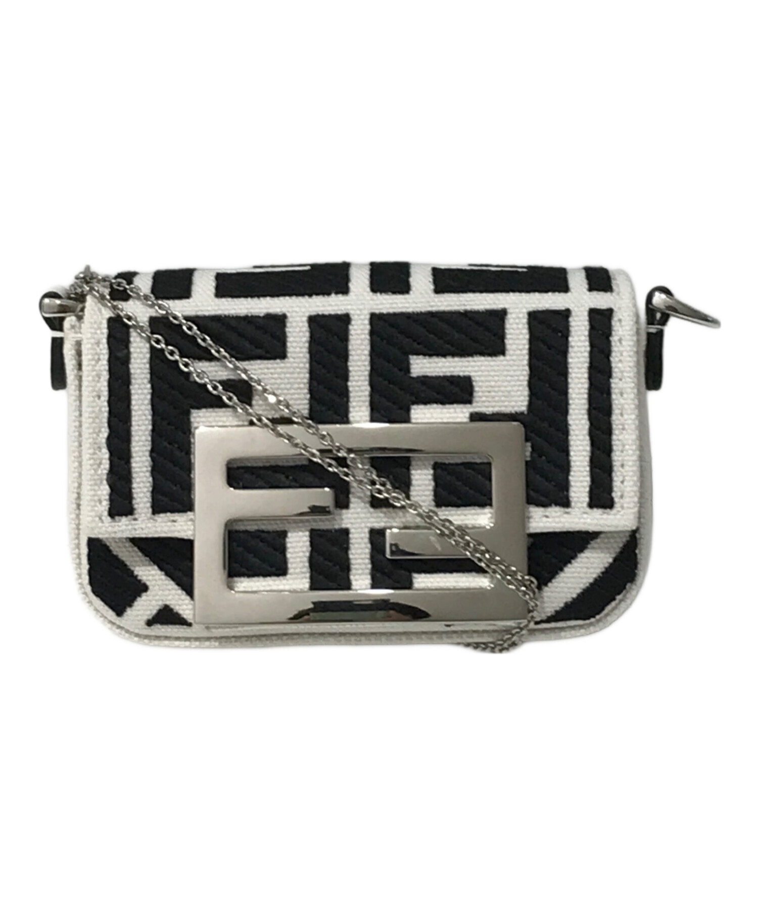 中古・古着通販】FENDI (フェンディ) ナノバゲットチャーム ブラック