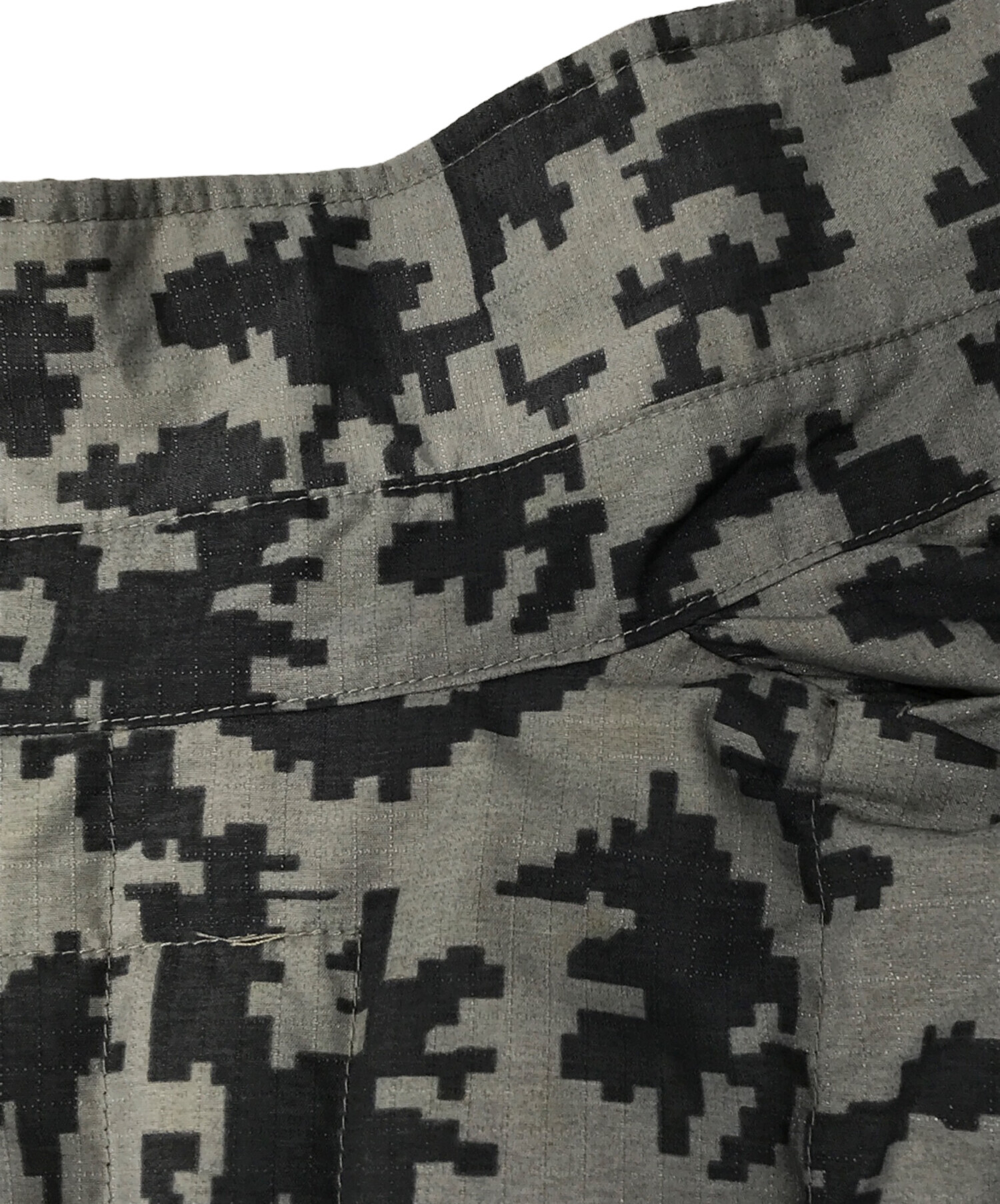 中古・古着通販】stussy (ステューシー) デジカモダウンシャツ