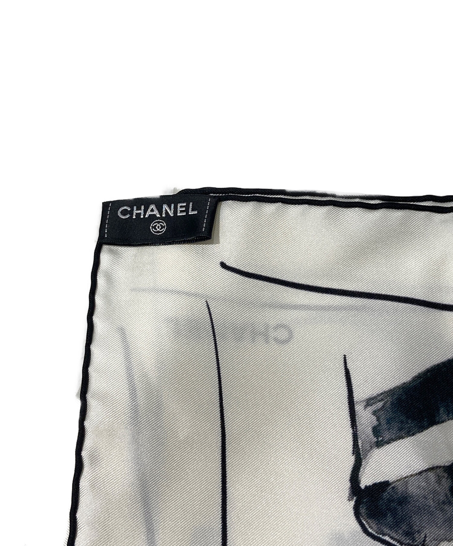 CCロゴ ホワイト大判スカーフ♡ 新品未使用 中古・古着通販】CHANEL (シャネル) イラストデザイン大判スカーフ