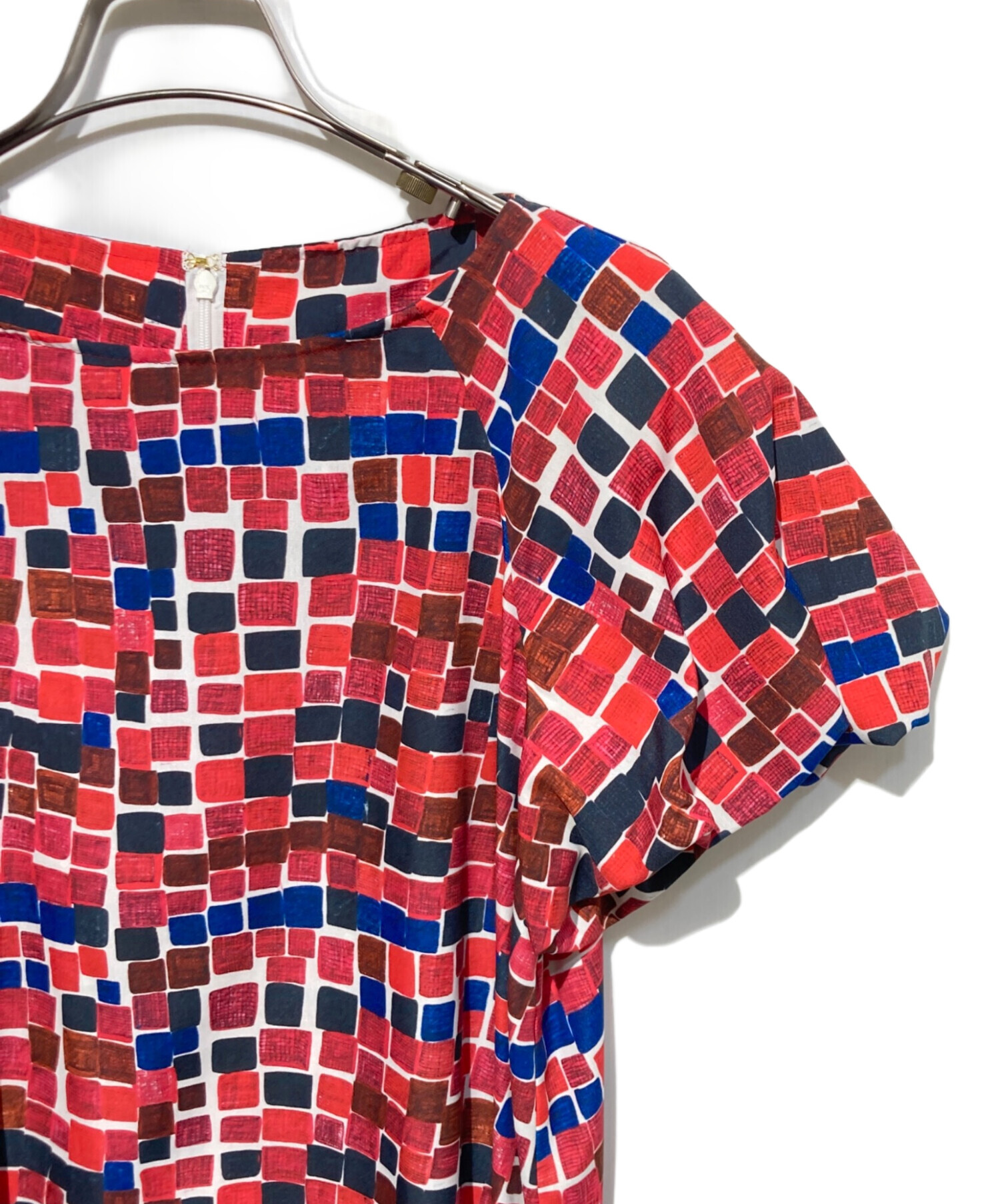 【新品・タグ付き】へラルボニー バルーンスリーブワンピース「無題」 バルーンスリーブワンピース「無題」 – HERALBONY