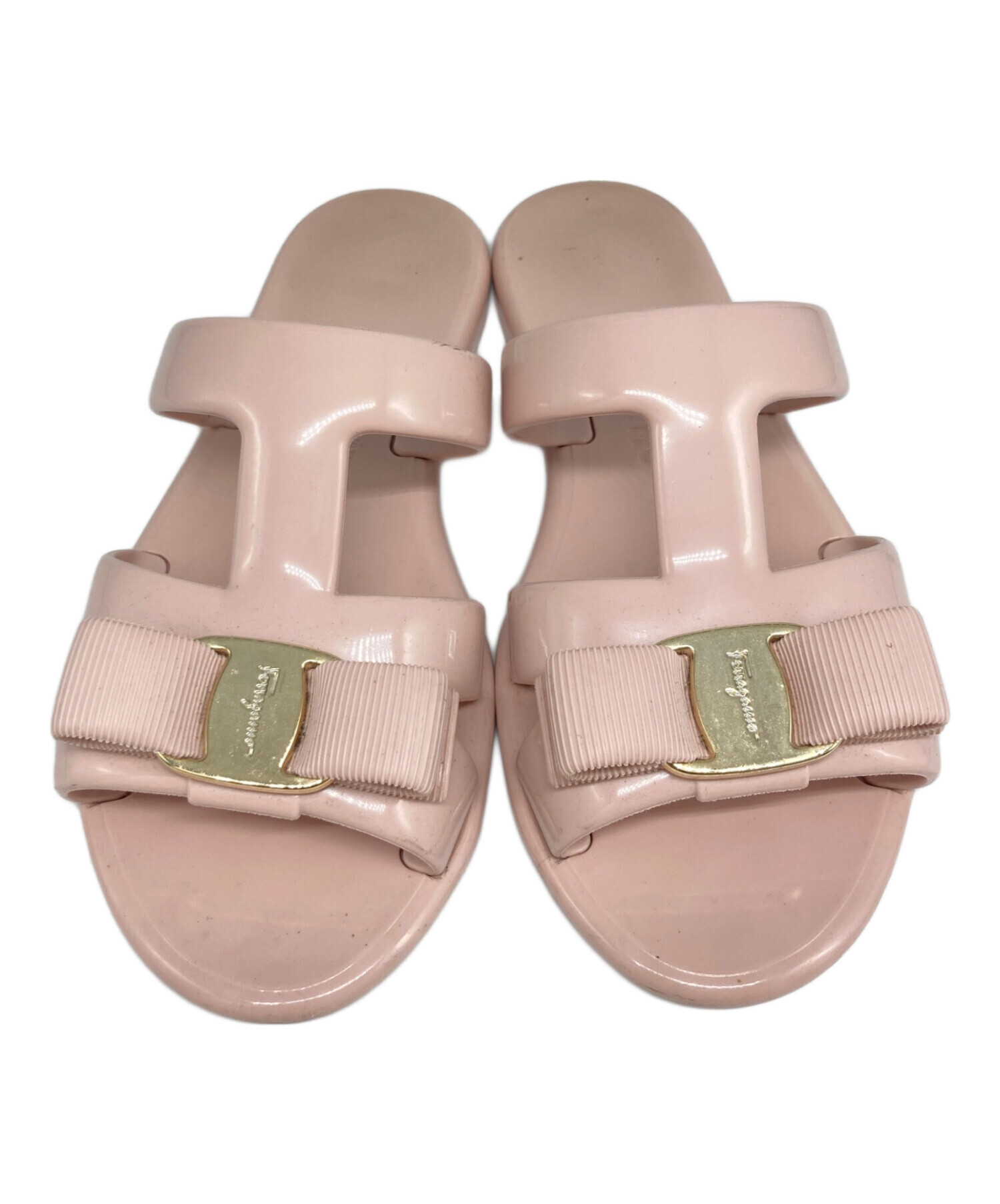 サルヴァトーレフェラガモ フラット リボンサンダル　ピンク フェラガモ サンダル ピンク サルヴァトーレフェラガモ フラット