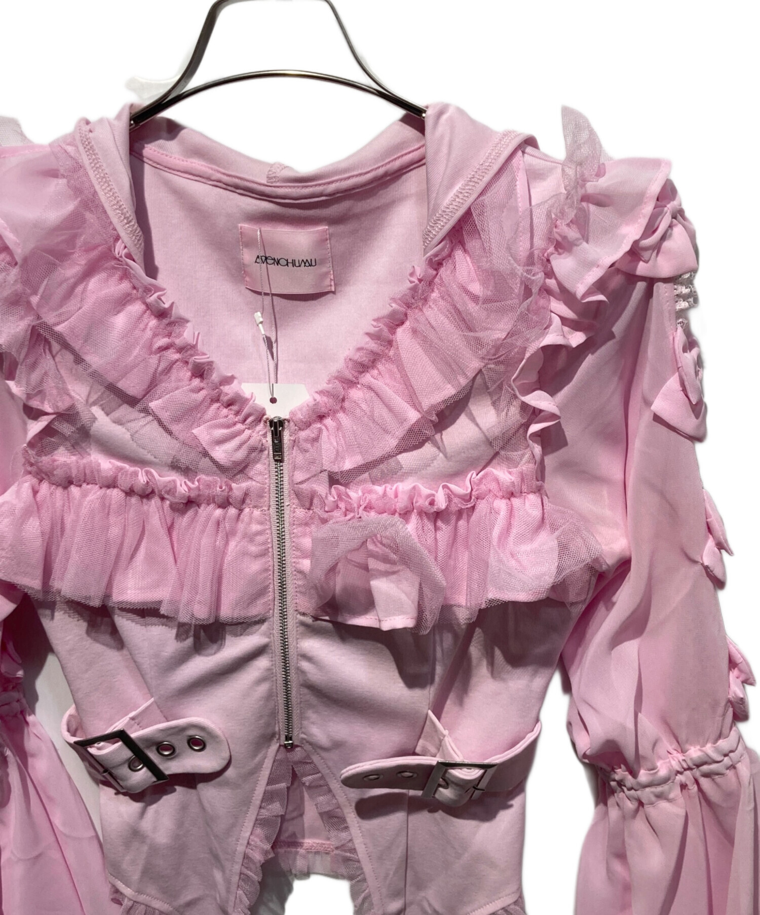 中古・古着通販】AVENCHUMU (アバンチュウム) Flared sleeve ribbon 中古・古着通販】AVENCHUMU (アバンチュウム) Flared sleeve ribbon