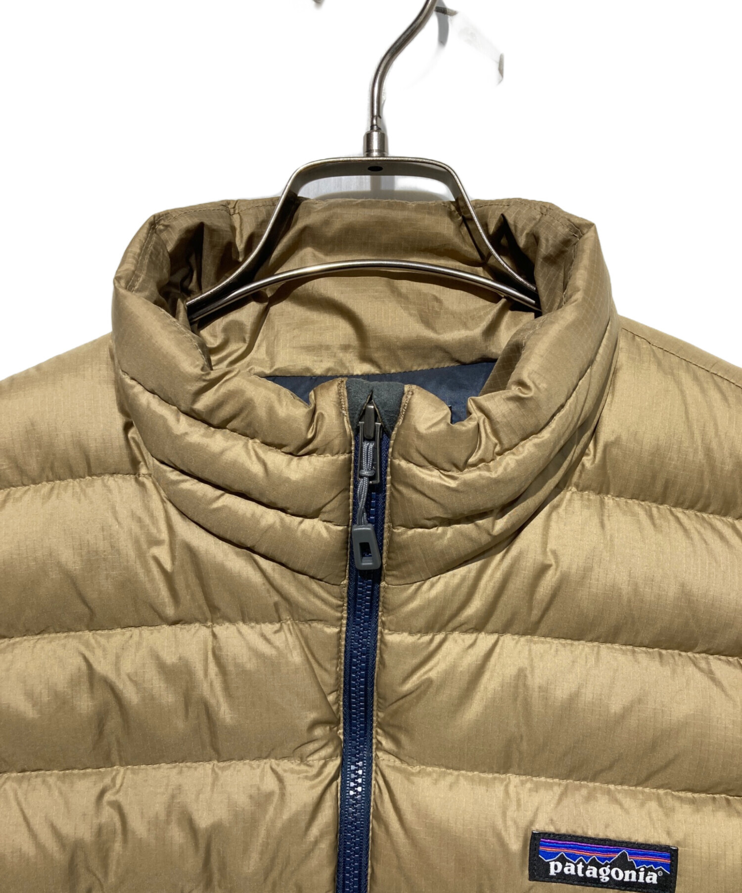 中古・古着通販】Patagonia (パタゴニア) ダウンベスト ベージュ
