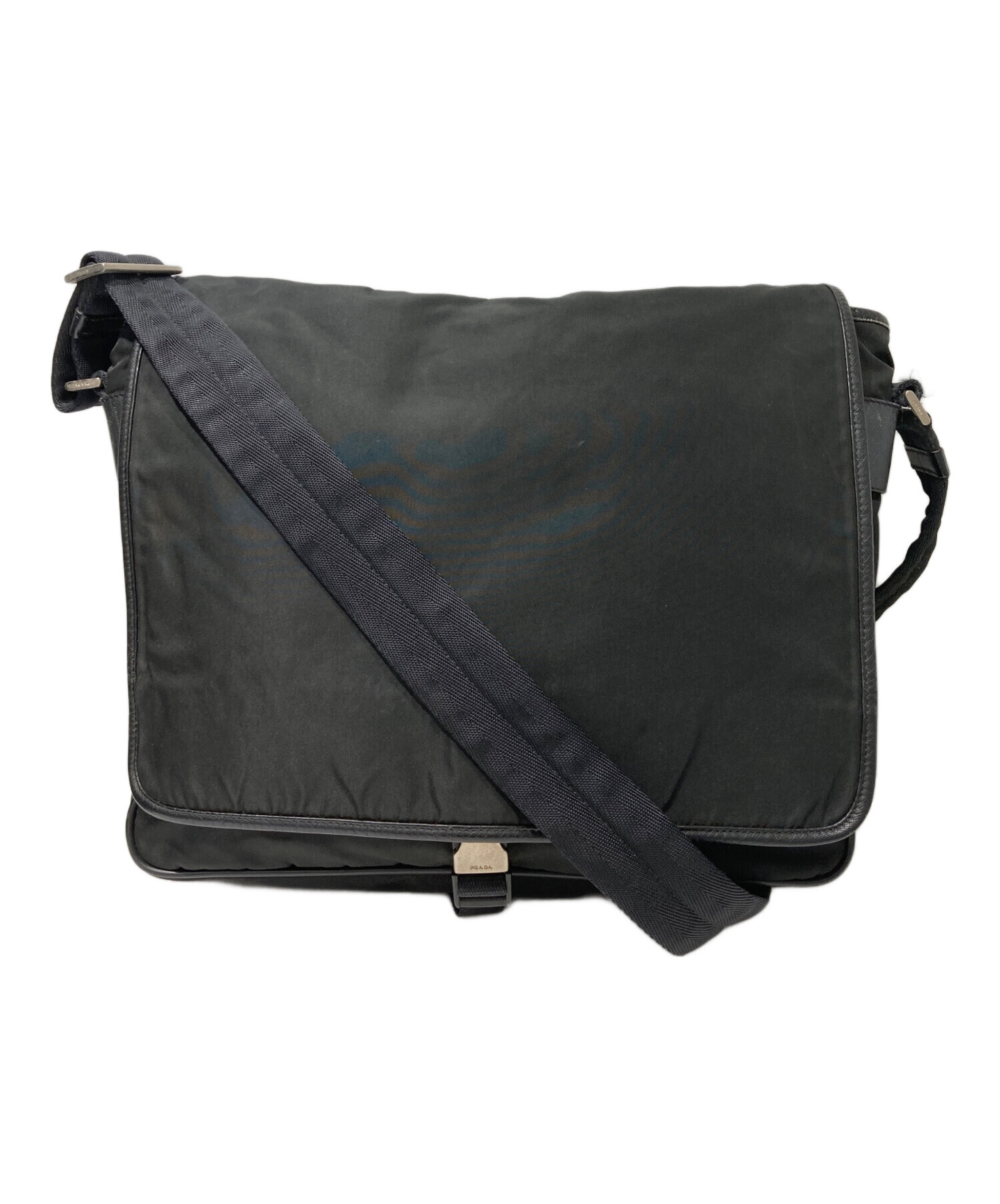 PRADA ナイロン メッセンジャー バッグ 中古・古着通販】PRADA (プラダ) ナイロンメッセンジャーバッグ