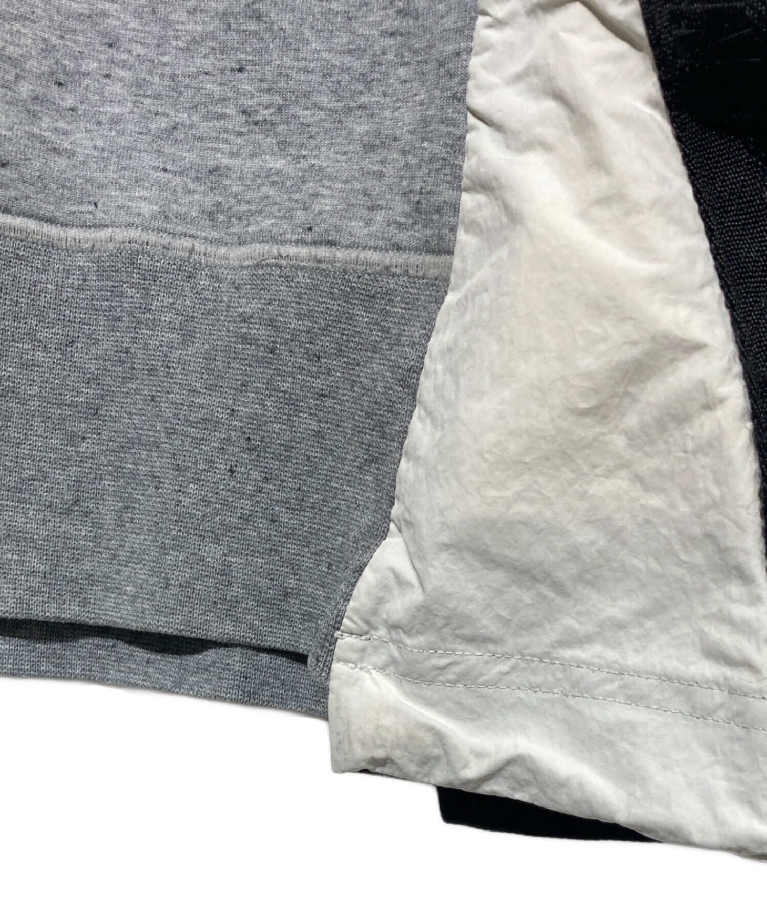 sacai×NIKE グレー フーディー　Lサイズ NIKE sacai グレー フード付きパーカー Lサイズ