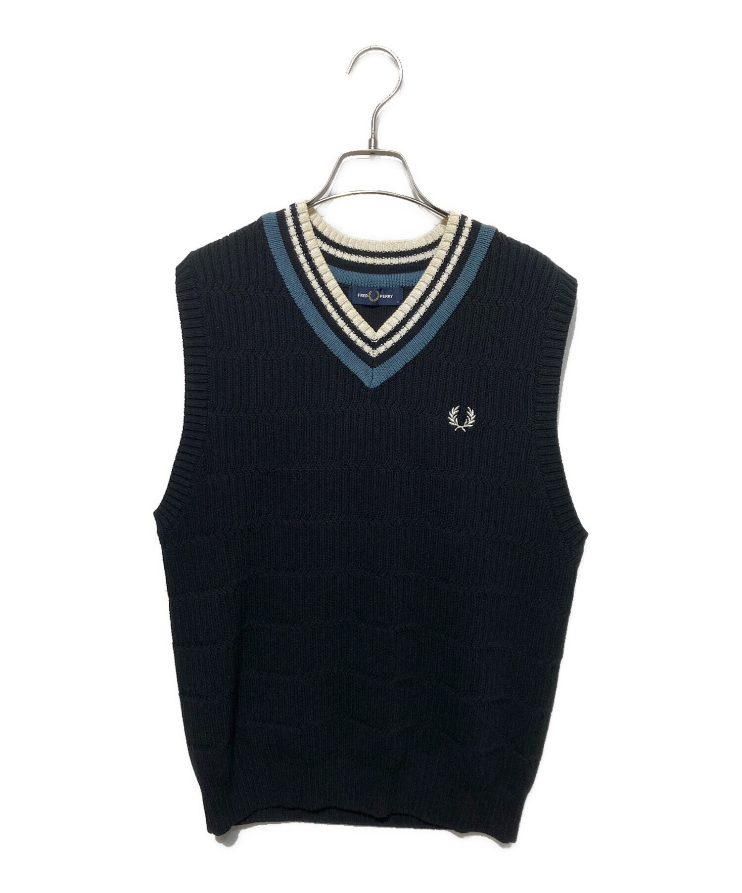 中古・古着通販】FRED PERRY (フレッドペリー) CHEVRON TILDEN VEST