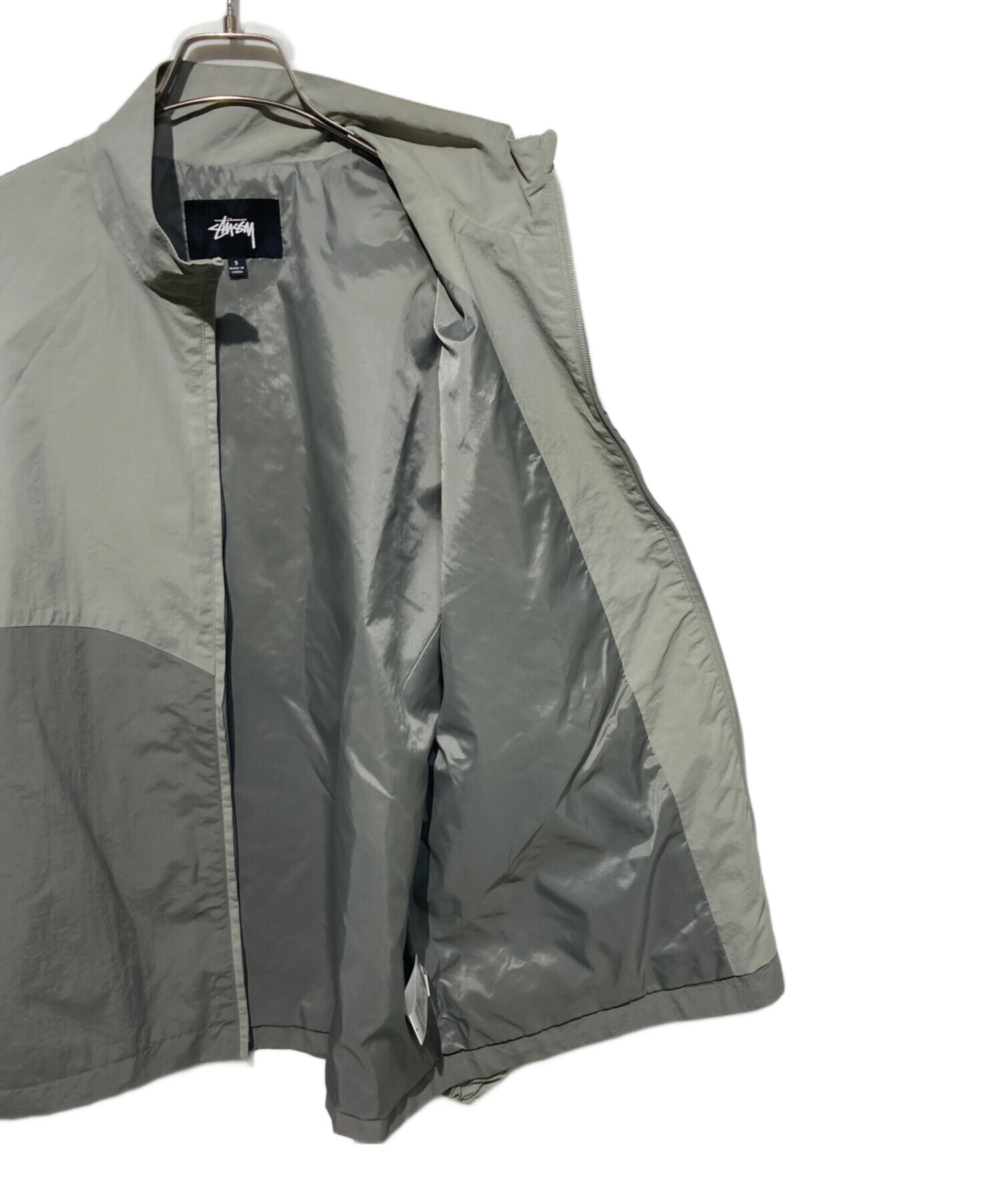 stussy ナイロンジャケットS ブラック/グレー 中古・古着通販】stussy (ステューシー) ナイロンジャケット グレー