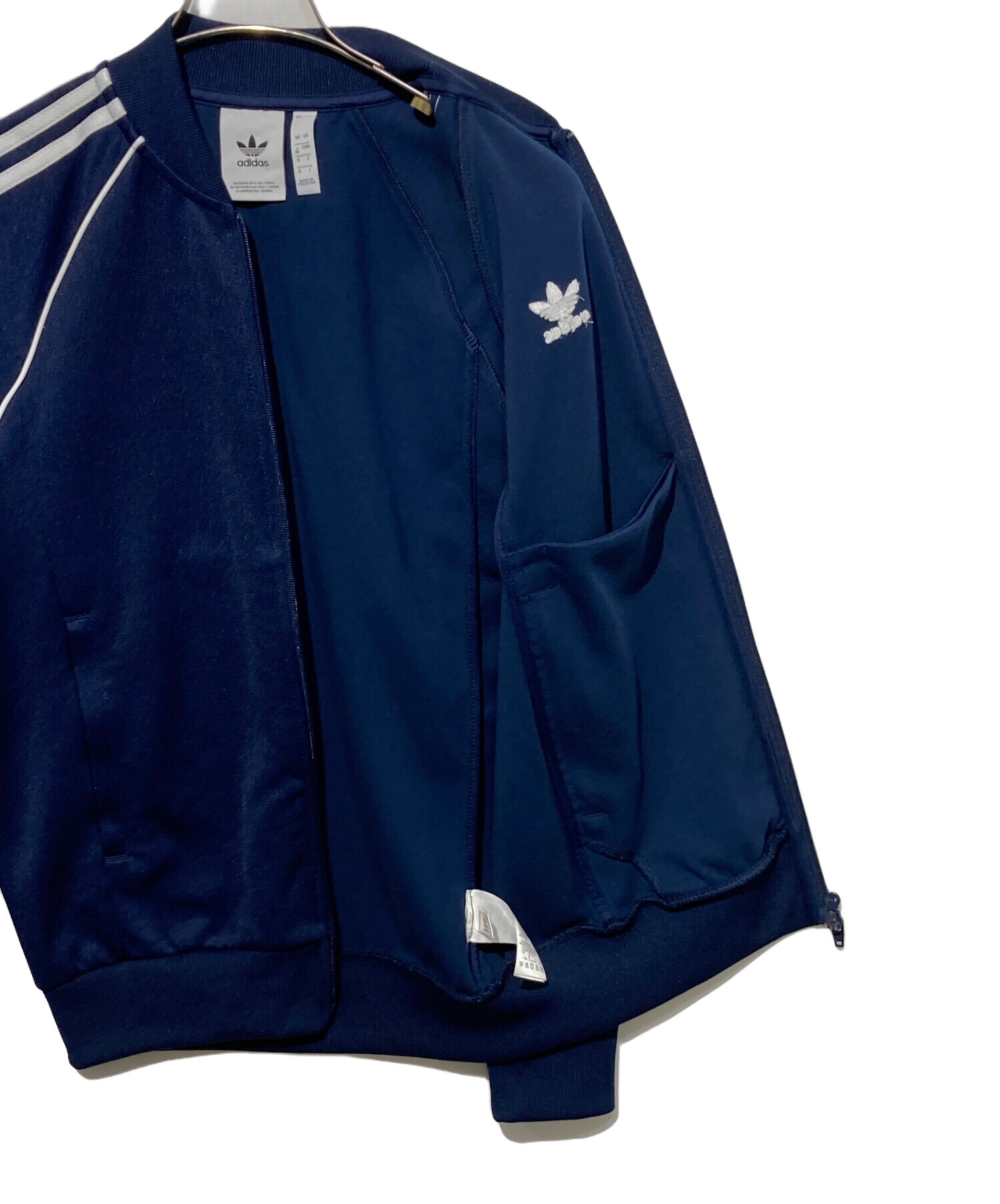 新品 adidas originals トラックジャケットネイビーアディダスM 中古・古着通販】adidas (アディダス) トラックジャケット ネイビー