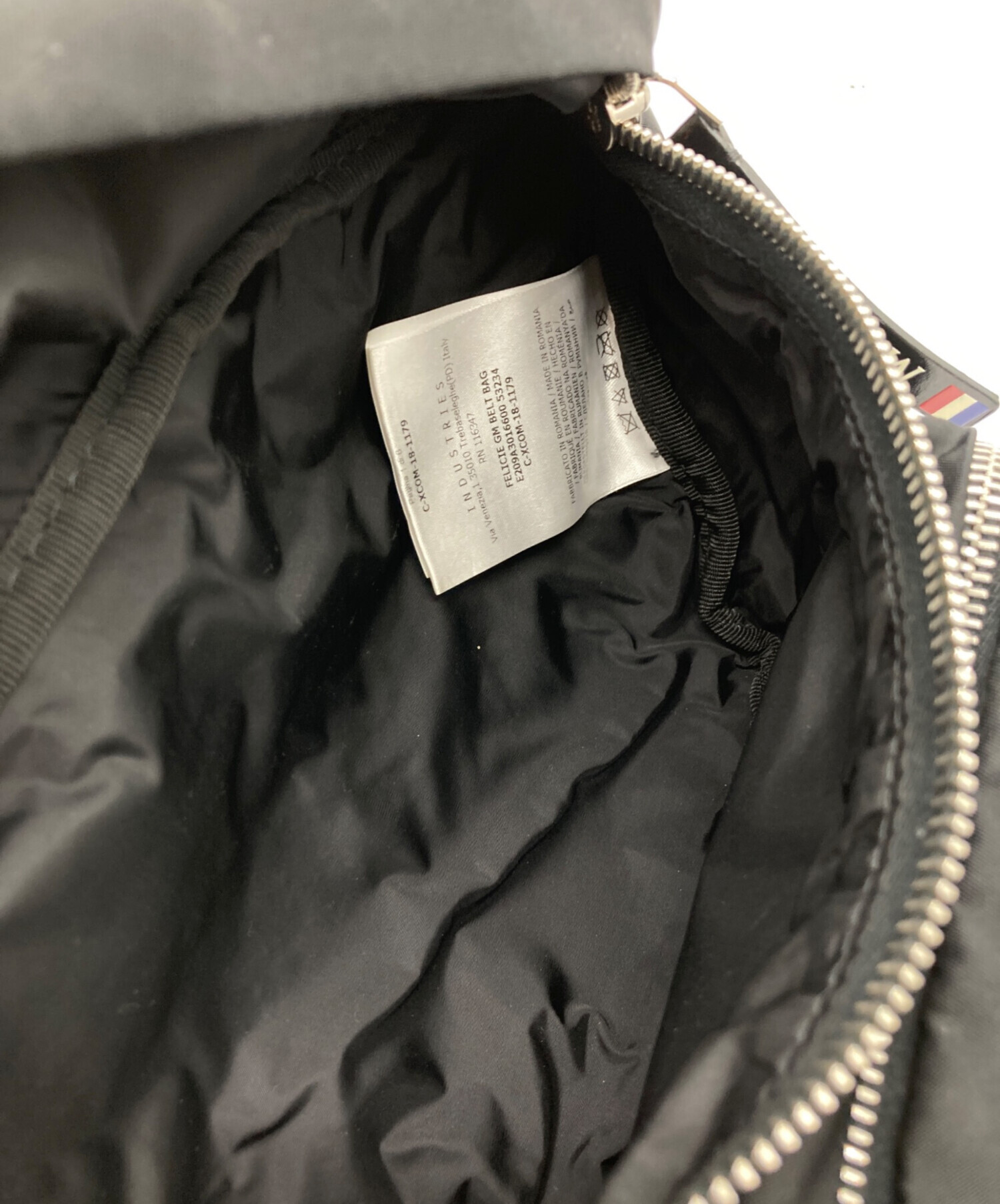 【美品】モンクレール FELICIE GM ボディバッグ ブラック 確実正規品 MONCLER（モンクレール） ボディバッグ Felicie フェリーチェ 5M00001