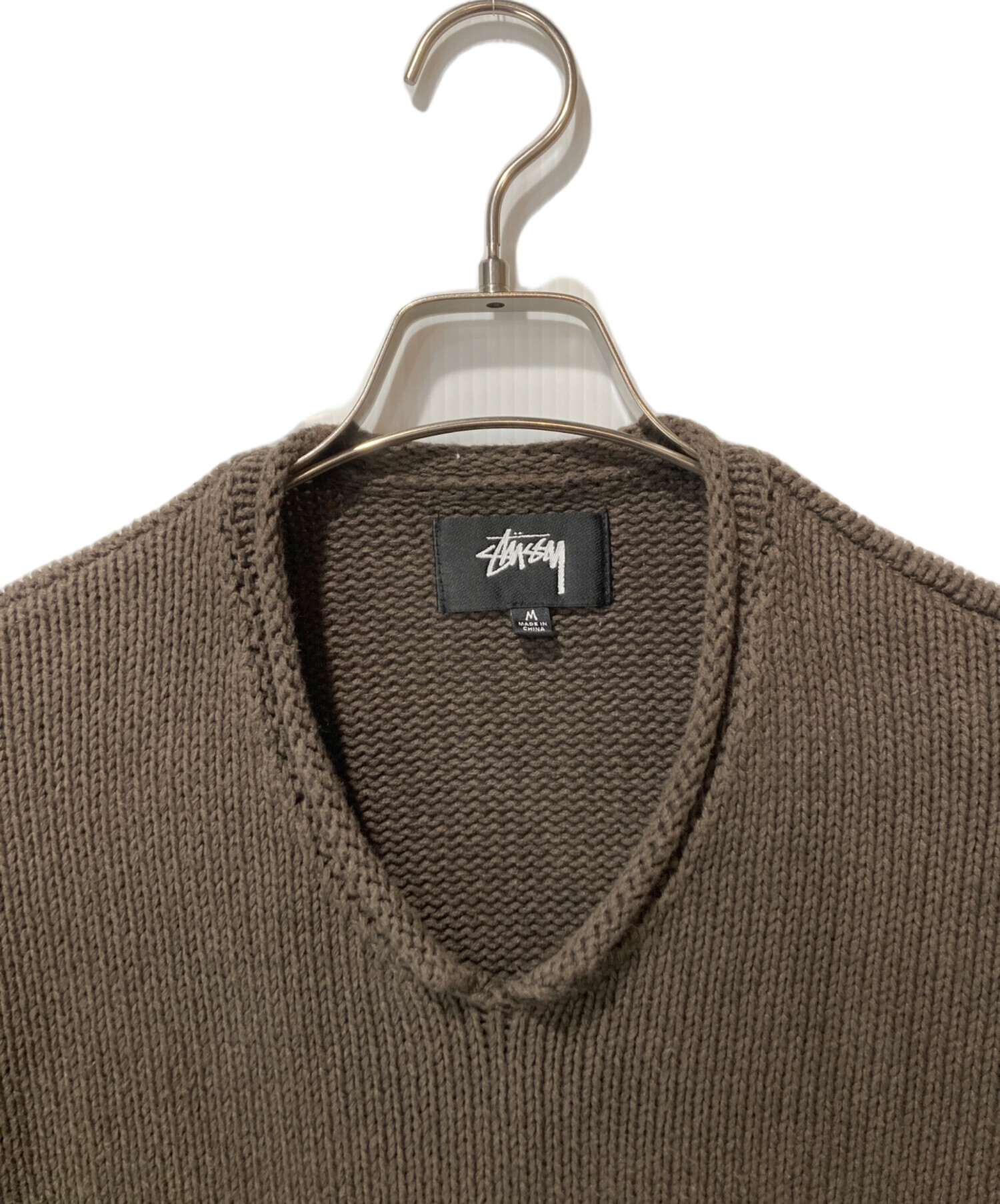 中古・古着通販】stussy (ステューシー) EMBROIDERED V-NECK LOGO