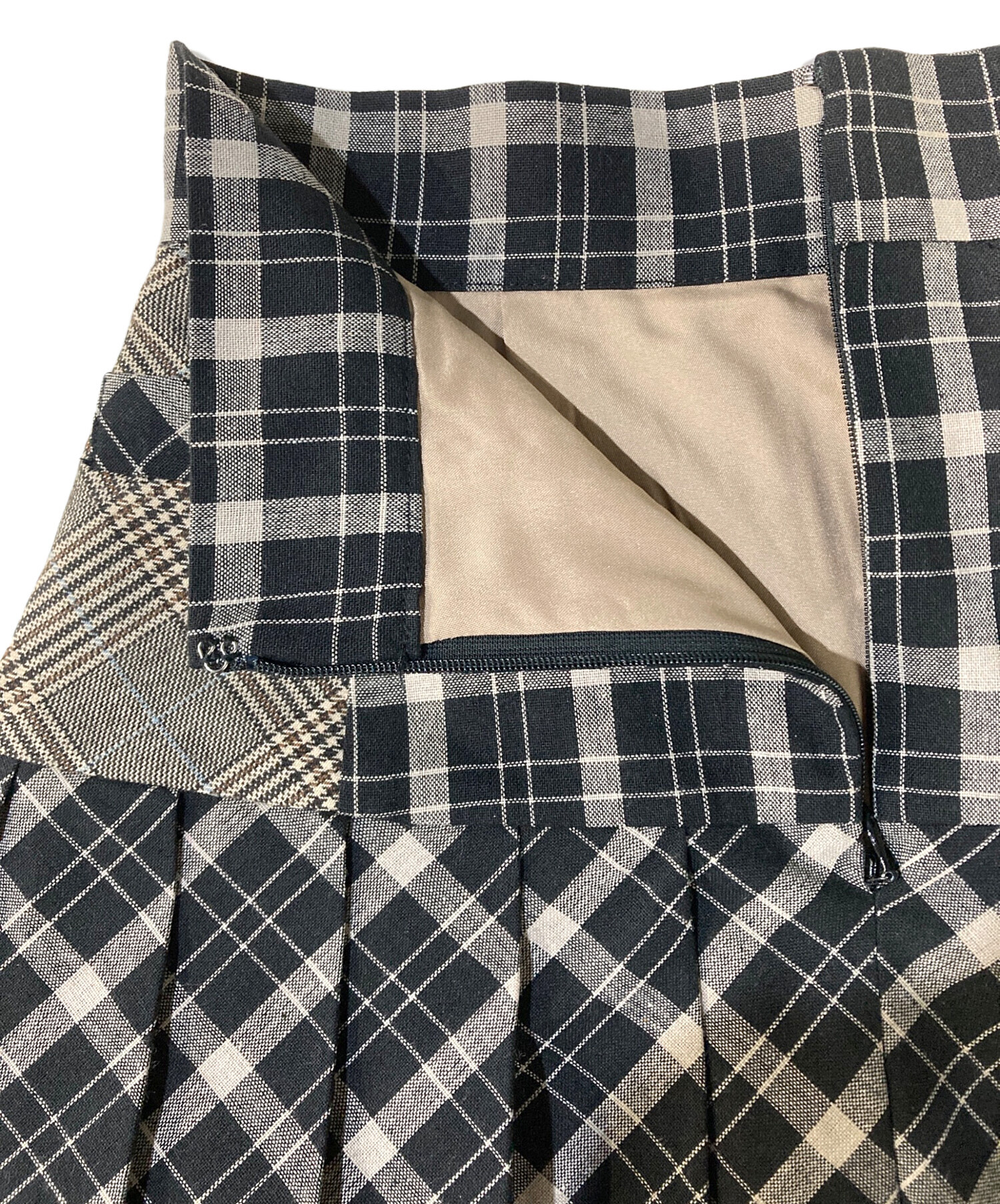 中古・古着通販】ANDMARY (アンドマリー) Coco check pleats skirt 中古・古着通販】ANDMARY (アンドマリー) Coco check pleats skirt