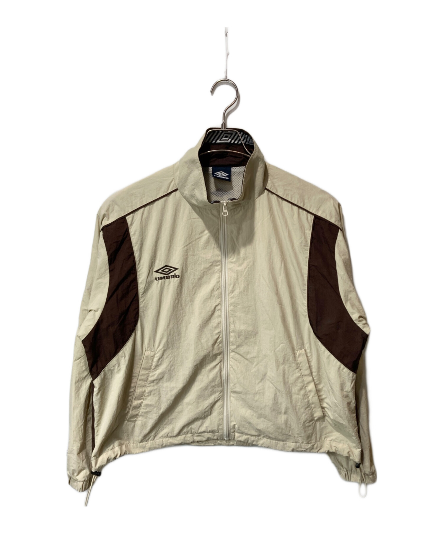 UMBRO ナイロンジャケット ベージュ 中古・古着通販】UMBRO (アンブロ) FREAK'S STORE (フリークスストア