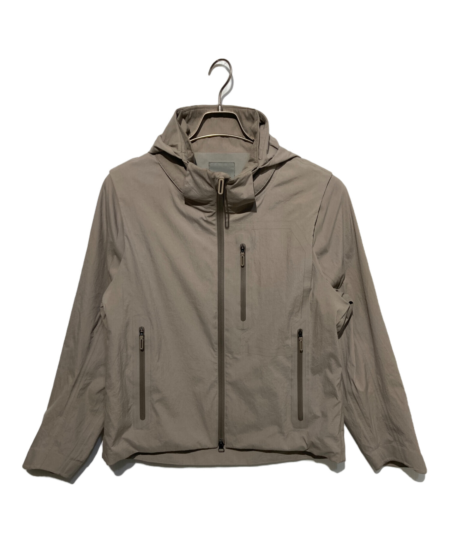 【美品】DESCENTE ALLTERRAIN ナイロンジャケットパーカー 古着 中古・古着通販】DESCENTE (デサント) マウンテンパーカー ベージュ