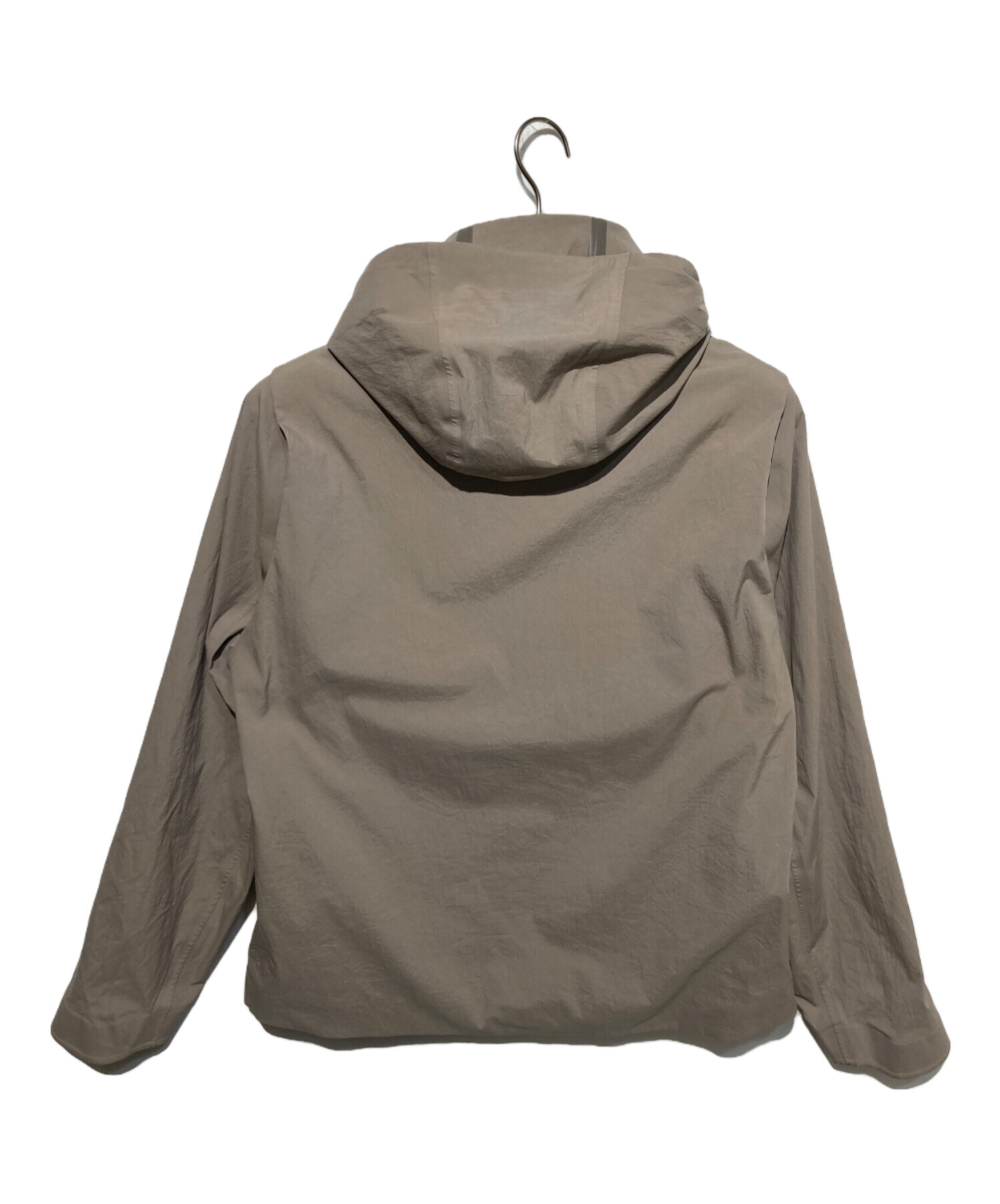 中古・古着通販】DESCENTE (デサント) マウンテンパーカー ベージュ