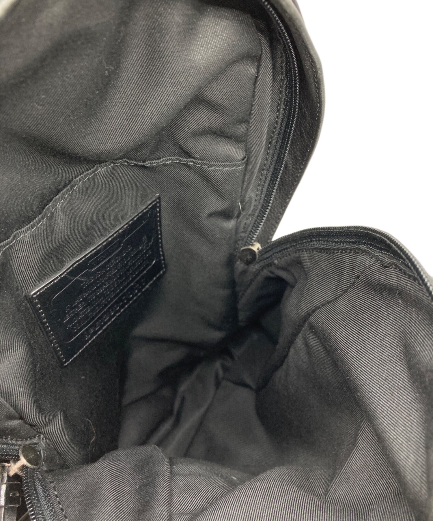 中古・古着通販】COACH (コーチ) トンプソンスリングショルダーバッグ 中古・古着通販】COACH (コーチ) トンプソンスリングショルダーバッグ
