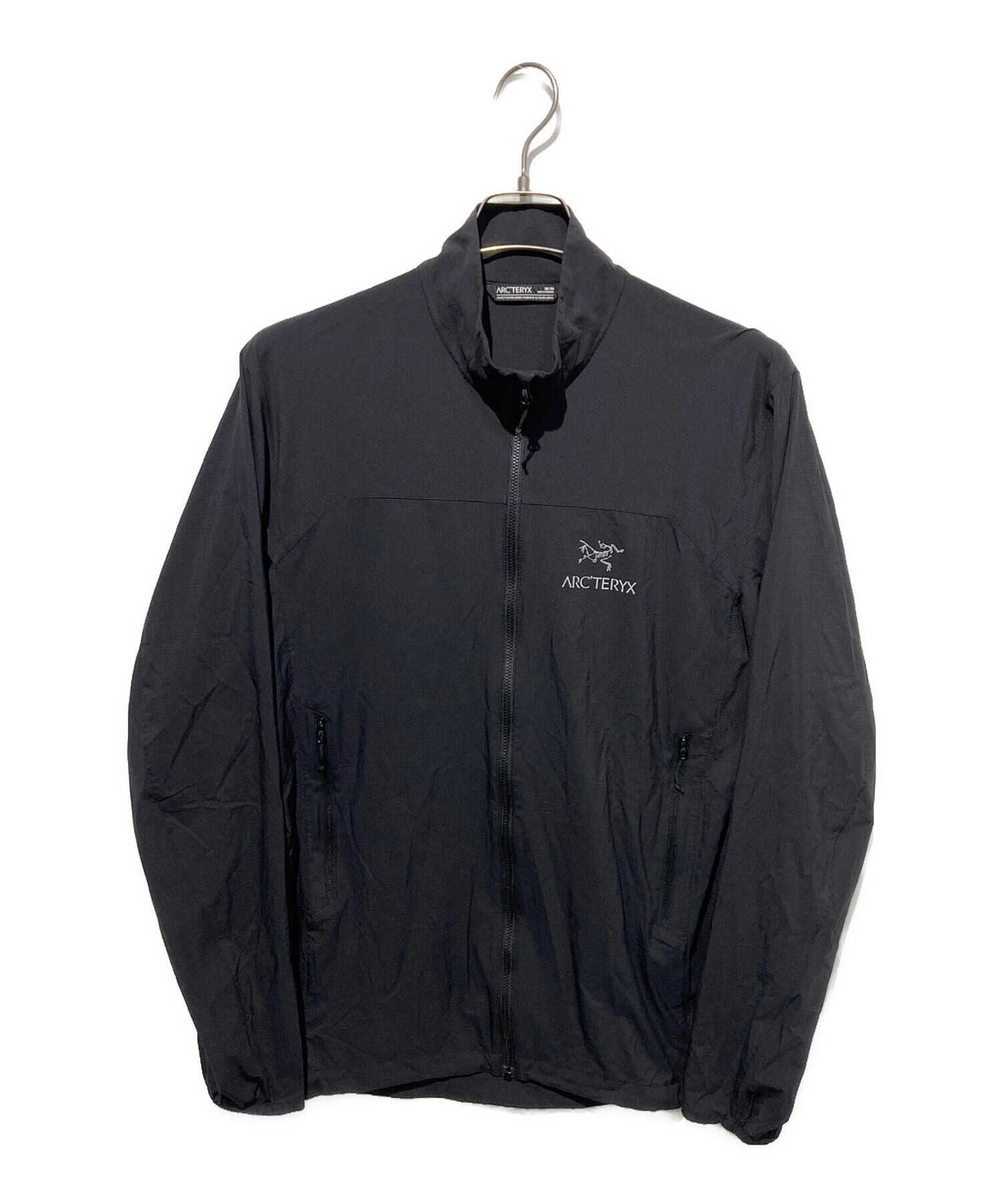未使用ARC'TERYX Squamish Jacket S ブラック 中古・古着通販】ARC'TERYX (アークテリクス) Squamish Jacket
