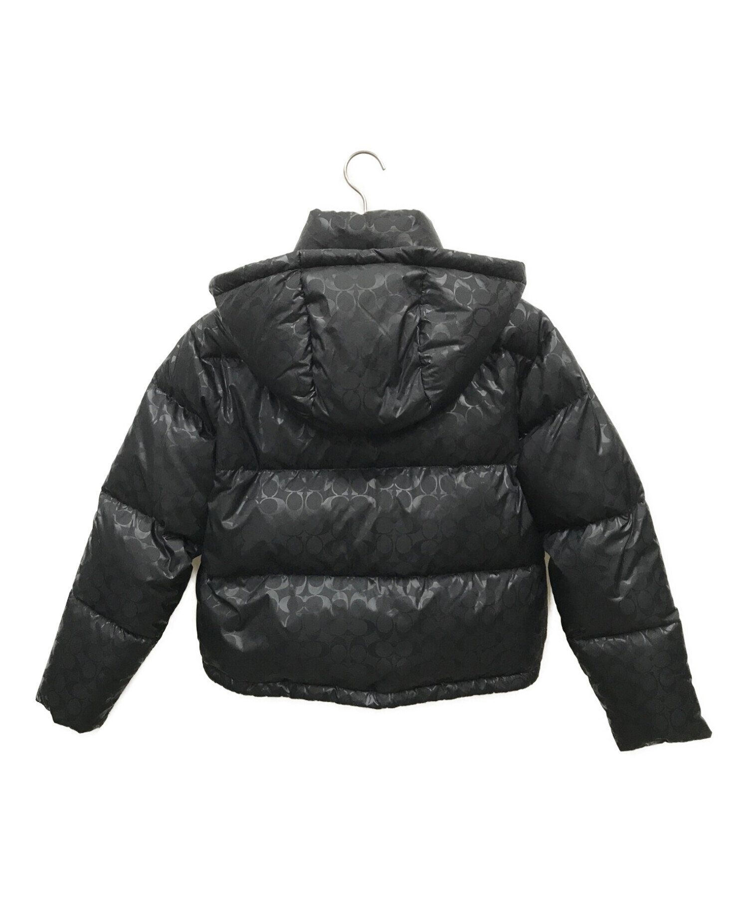 中古・古着通販】COACH (コーチ) シグネチャー柄ダウン 中古・古着通販】COACH (コーチ) シグネチャー柄ダウン
