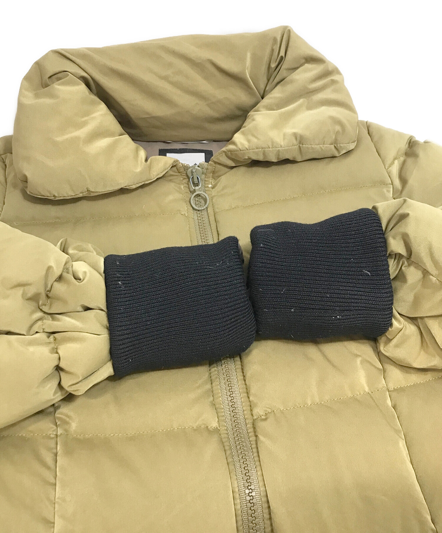 TATRAS オリーブ ダウンジャケット サイズ02 M ハイブランド TATRAS オリーブ ダウンジャケット サイズ02 M ハイブランド