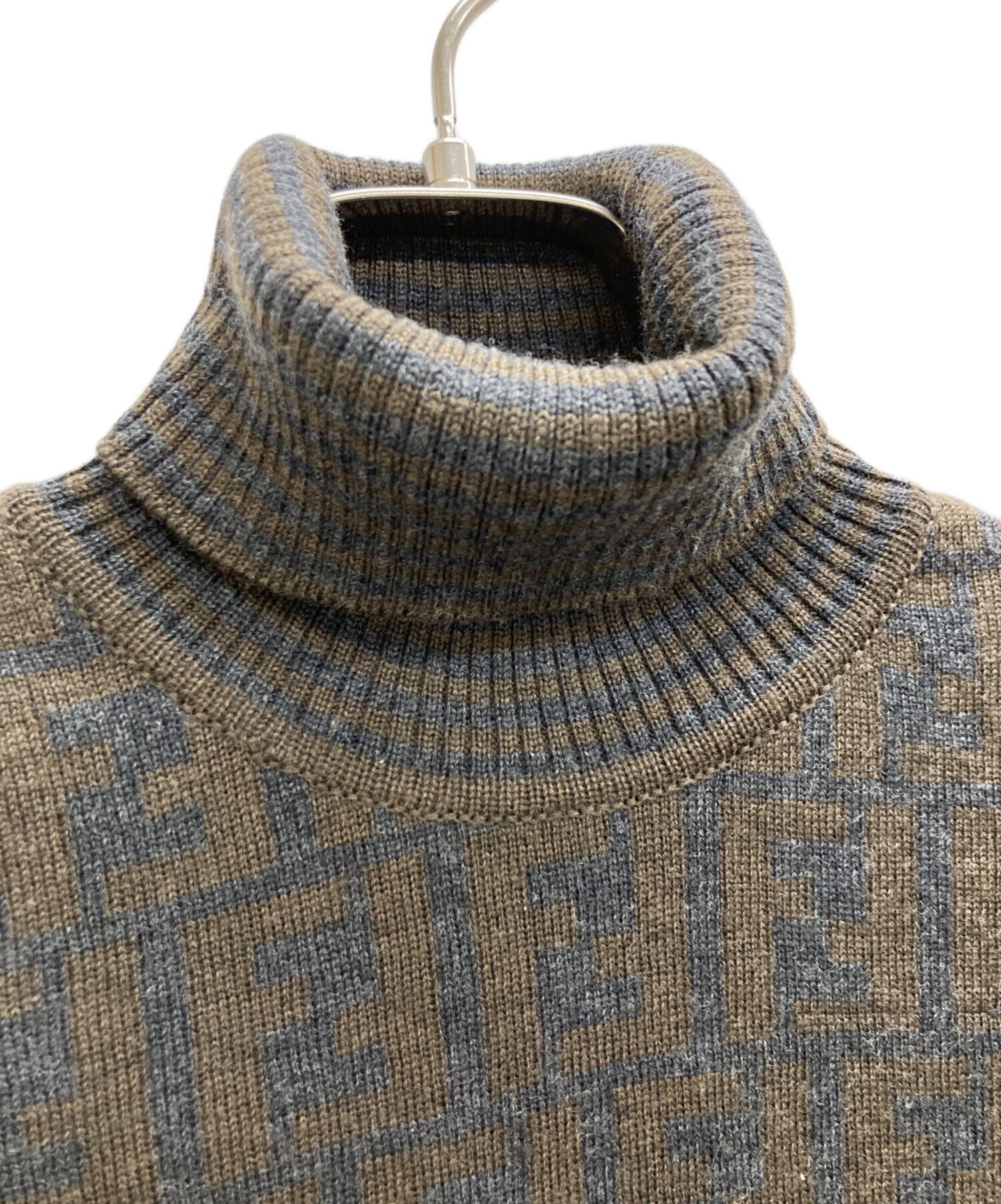 中古・古着通販】FENDI (フェンディ) ニット ブラウン サイズ:40