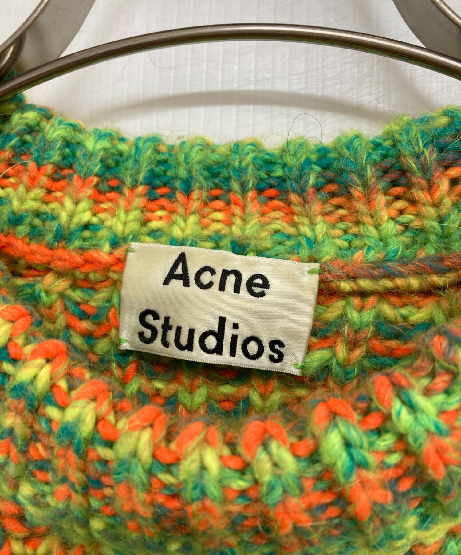 あおいAcne studios緑色長袖ニットセーター ACNE STUDIOS Oversized two-tone open-knit sweater | NET-A-PORTER