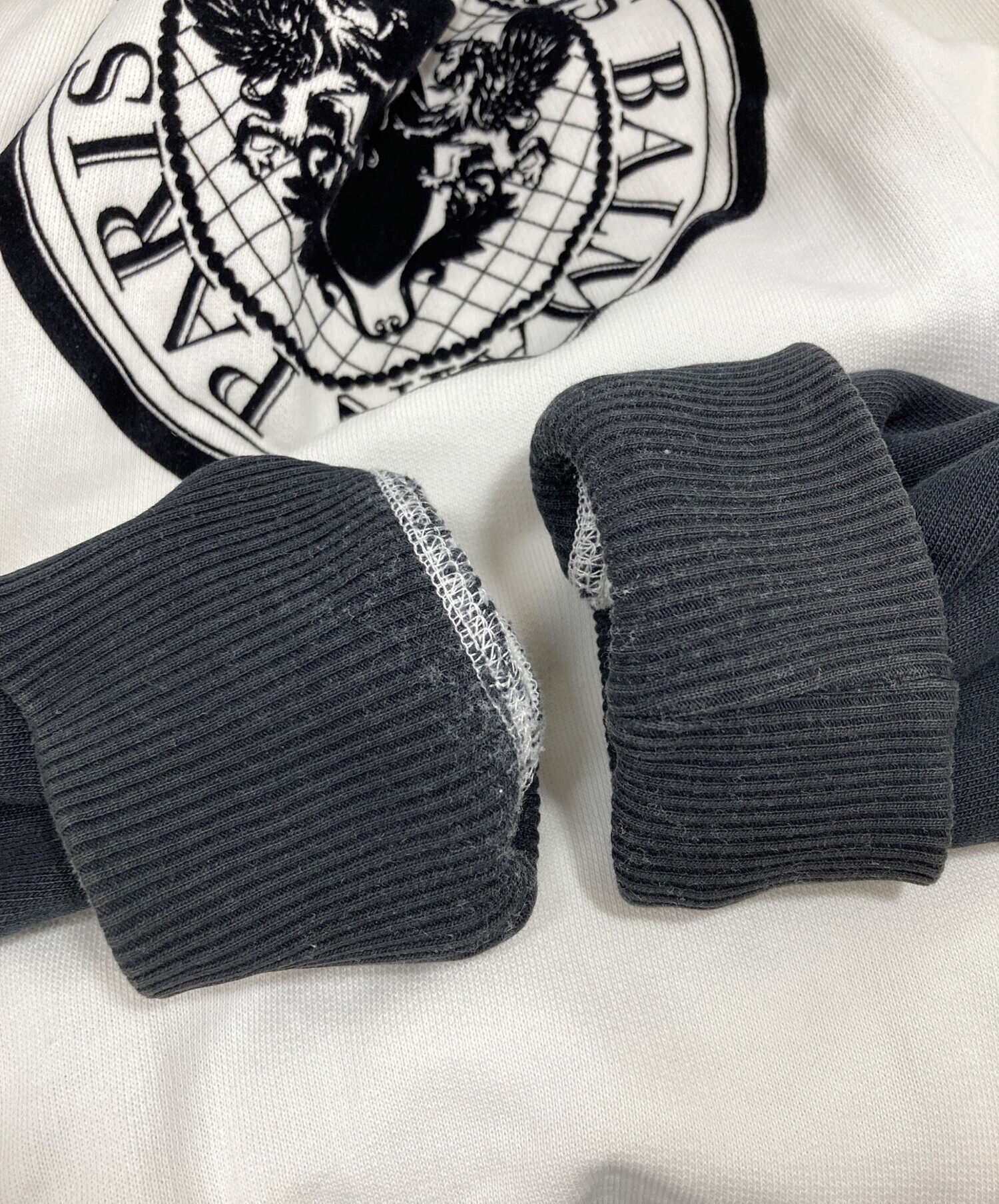 新品同様BALMAIN バルマン パーカー ホワイト 楽天市場】BALMAIN バルマン パーカー コットン ホワイト ブラック