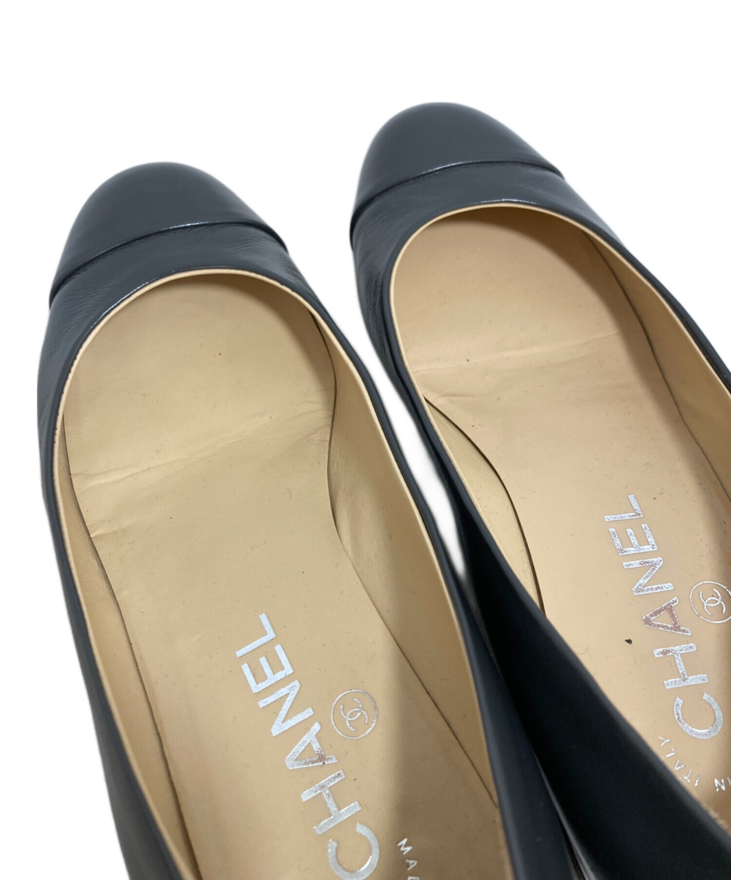 中古・古着通販】CHANEL (シャネル) ココマークパンプス グレー サイズ 中古・古着通販】CHANEL (シャネル) ココマークパンプス グレー サイズ