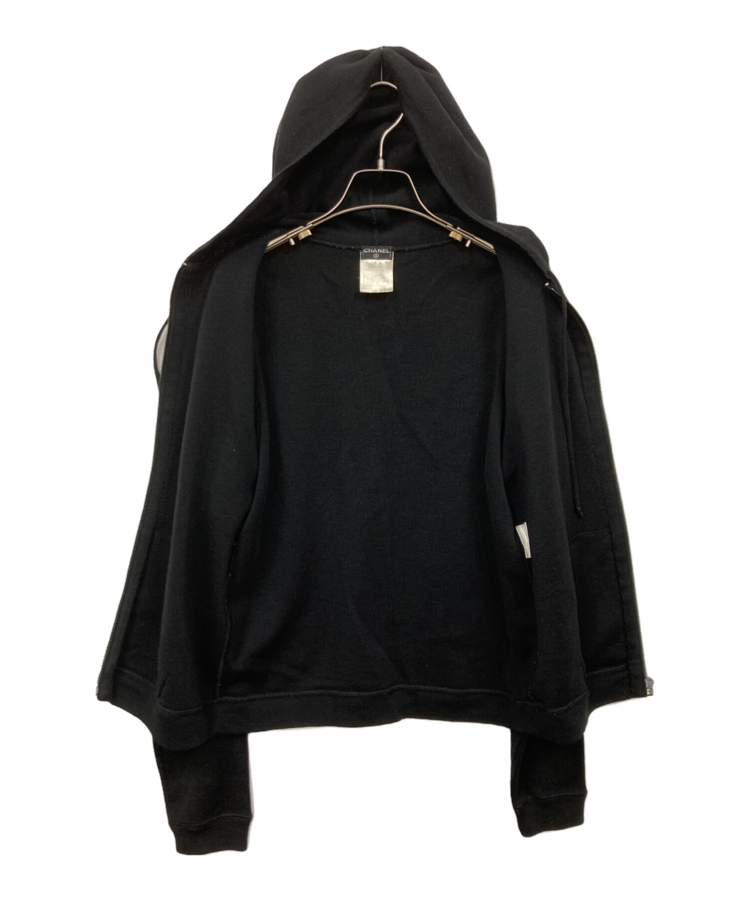 !*人気★CHANEL★シャネル ブラック ウールニットフード付きパーカー 中古・古着通販】CHANEL (シャネル) ココマークパッチ ジップニット