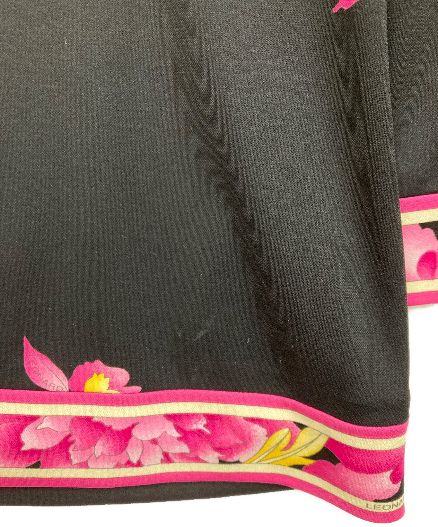 中古・古着通販】LEONARD (レオナール) 花柄カットソー ブラック