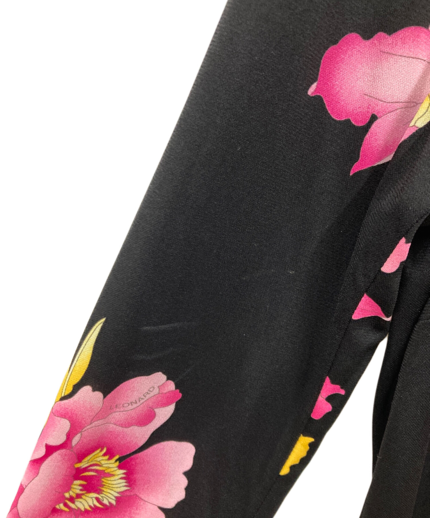 中古・古着通販】LEONARD (レオナール) 花柄カットソー ブラック