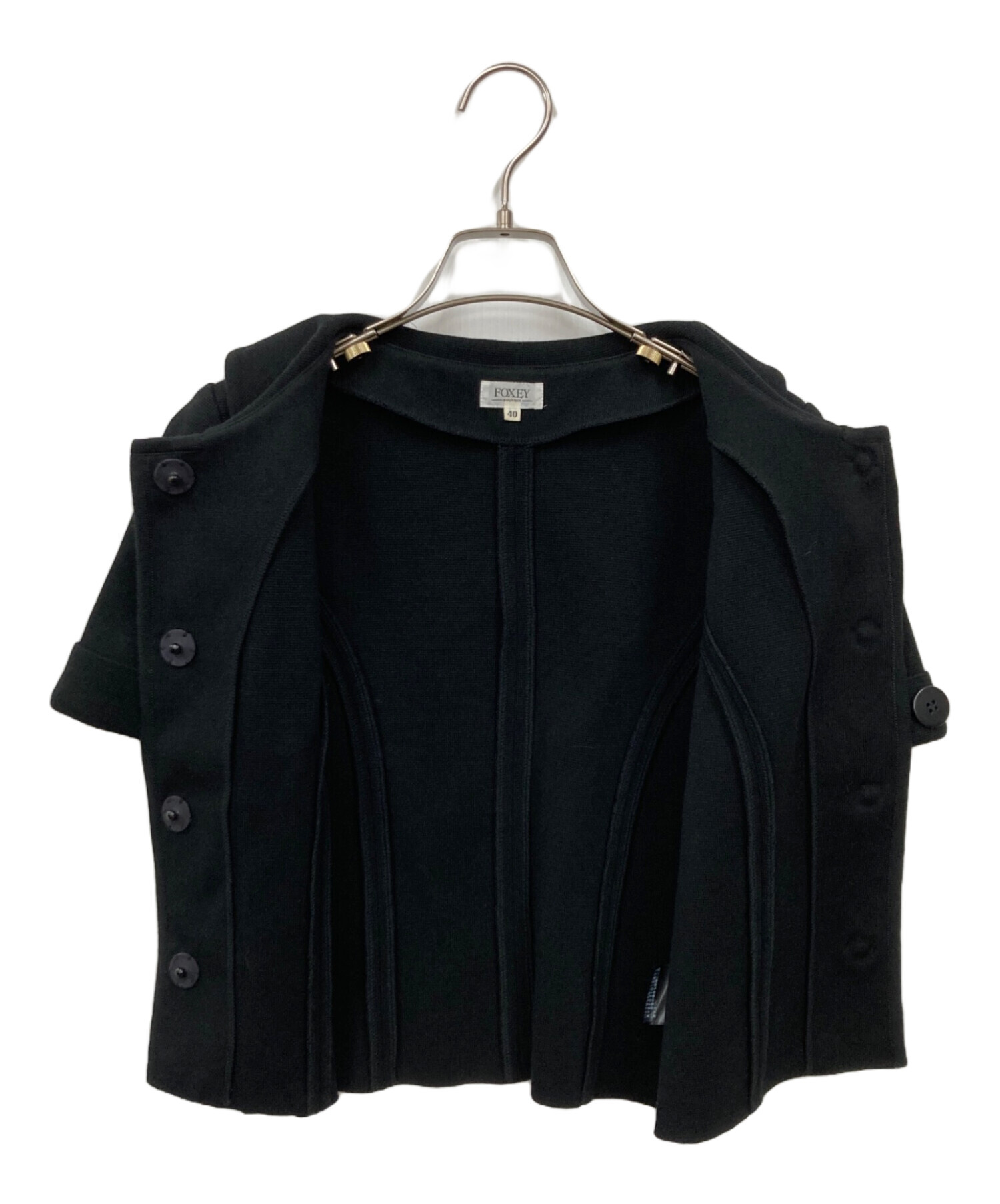 【専用✨】FOXEYフォクシー ニット ジャケットサハラ 44407 黒38 中古・古着通販】FOXEY (フォクシー) 半袖ニットジャケット ブラック