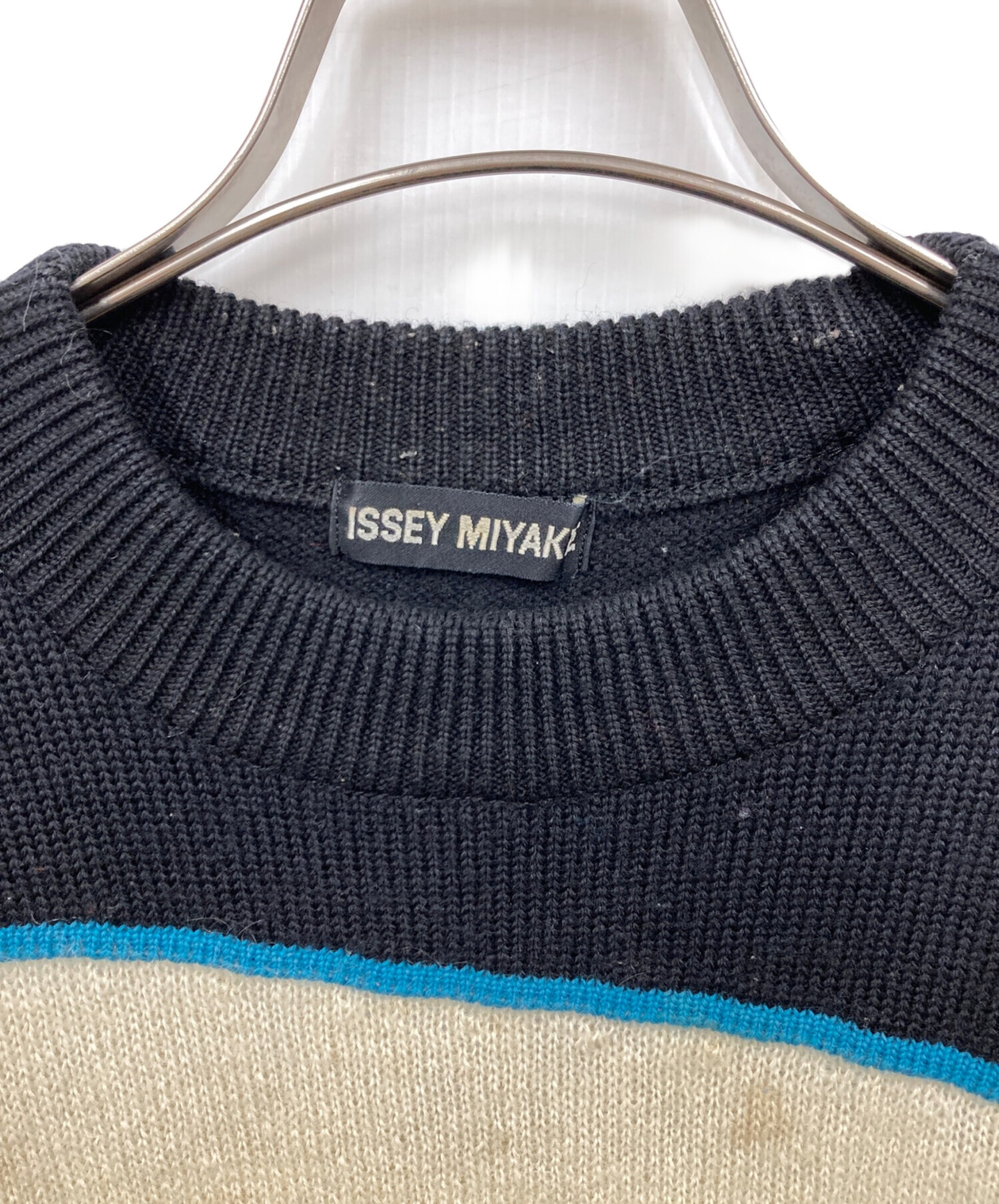 ISSEY MIYAKE ボーダー ニット セーター 中古・古着通販】ISSEY MIYAKE (イッセイミヤケ) ボーダーニット