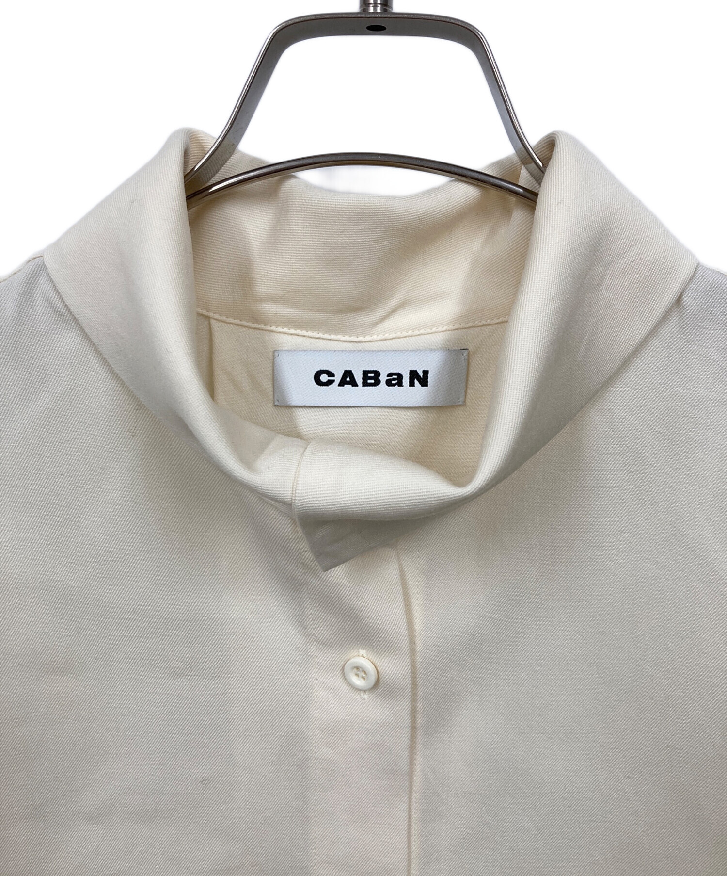 CABaN キャバン カジュアルシャツ S 白 【古着】【中古】【送料無料】 CABaN（キャバン） | シャツの古着・中古通販 | 【公式】RAGTAG
