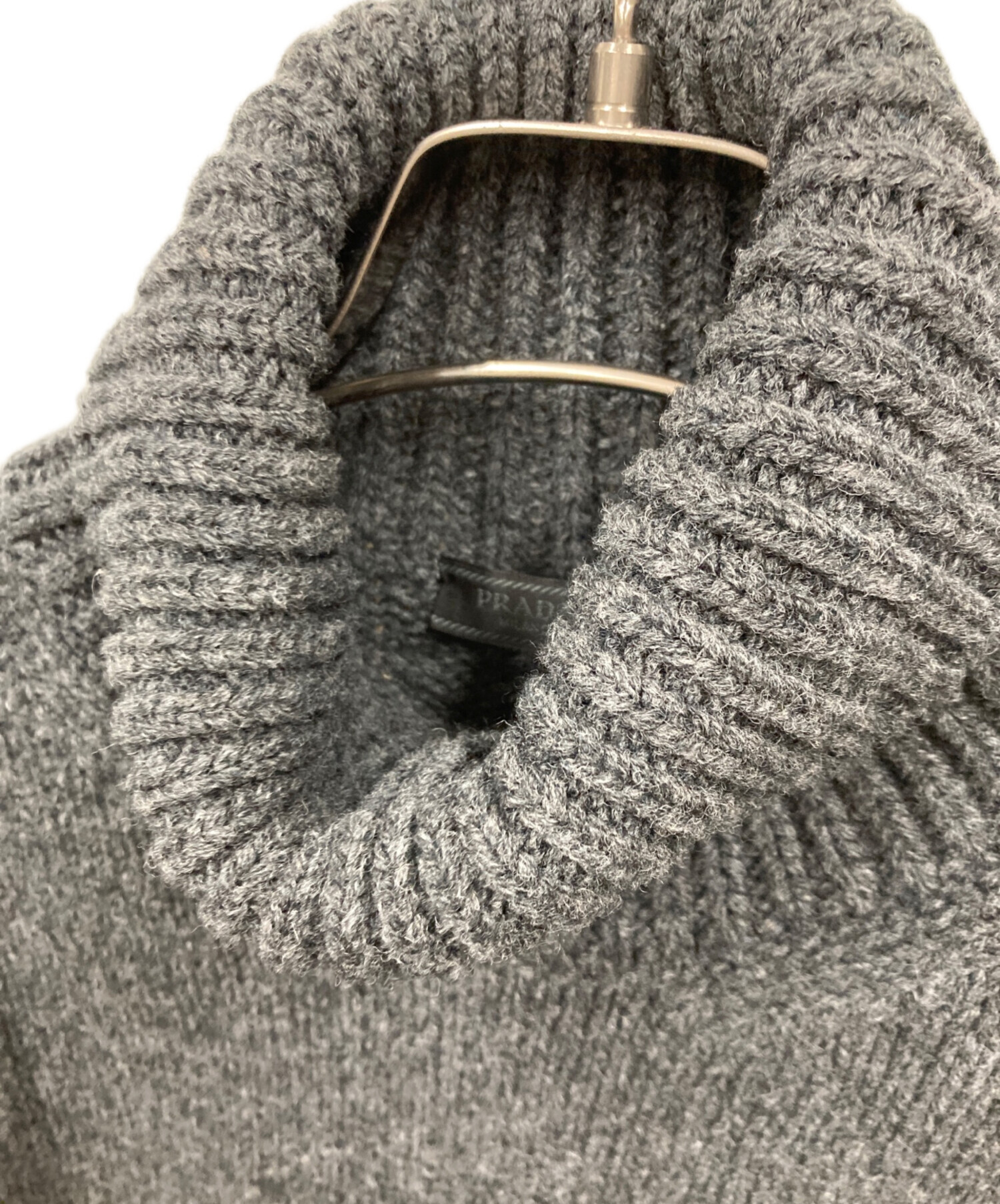 PRADA プラダ ニット・セーター L グレー 【古着】【中古】【送料無料】 PRADA - PRADA プラダ ニット・セーター L グレー 【古着】【中古