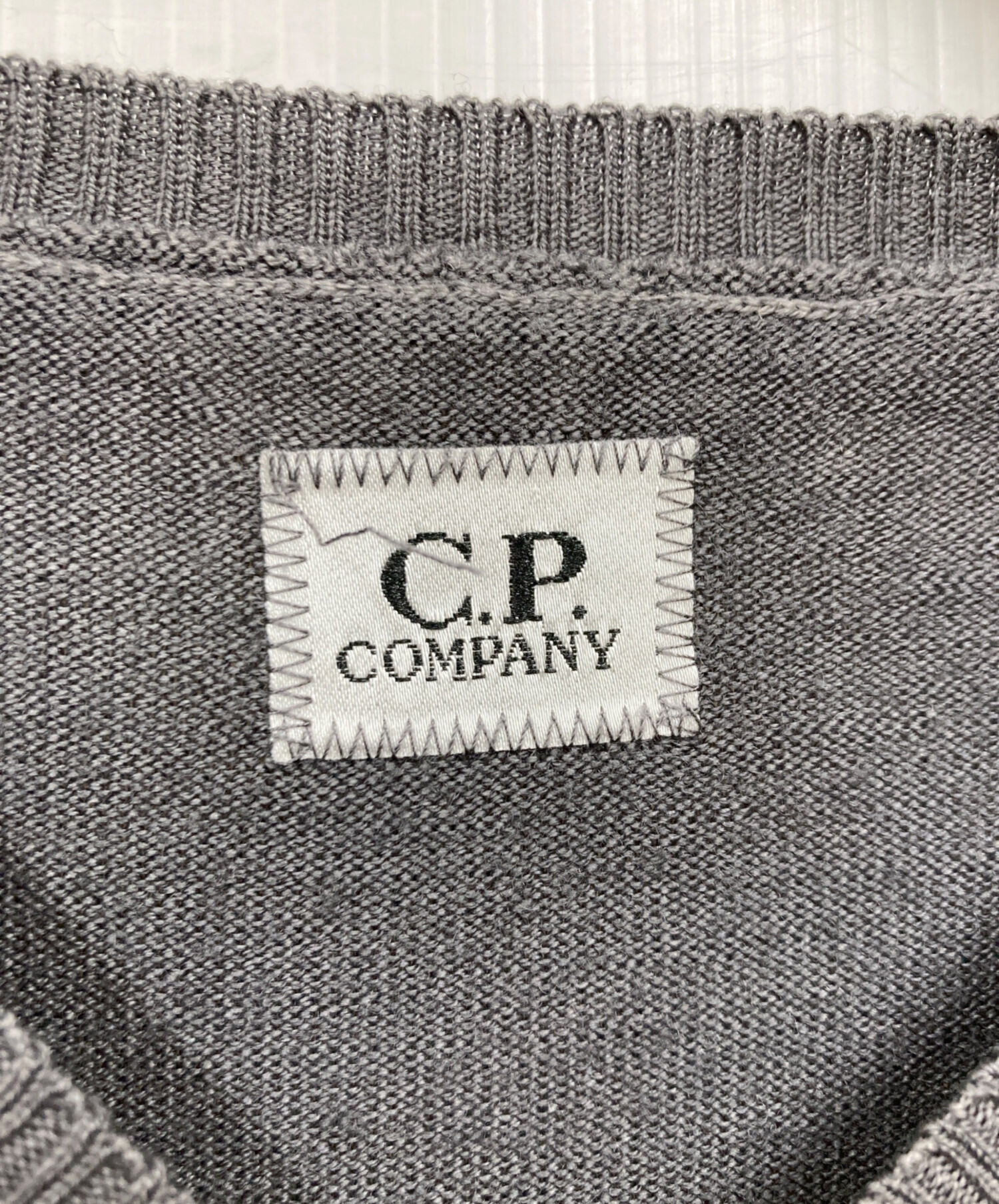 中古・古着通販】C.P COMPANY (シーピーカンパニー) Vネックニット