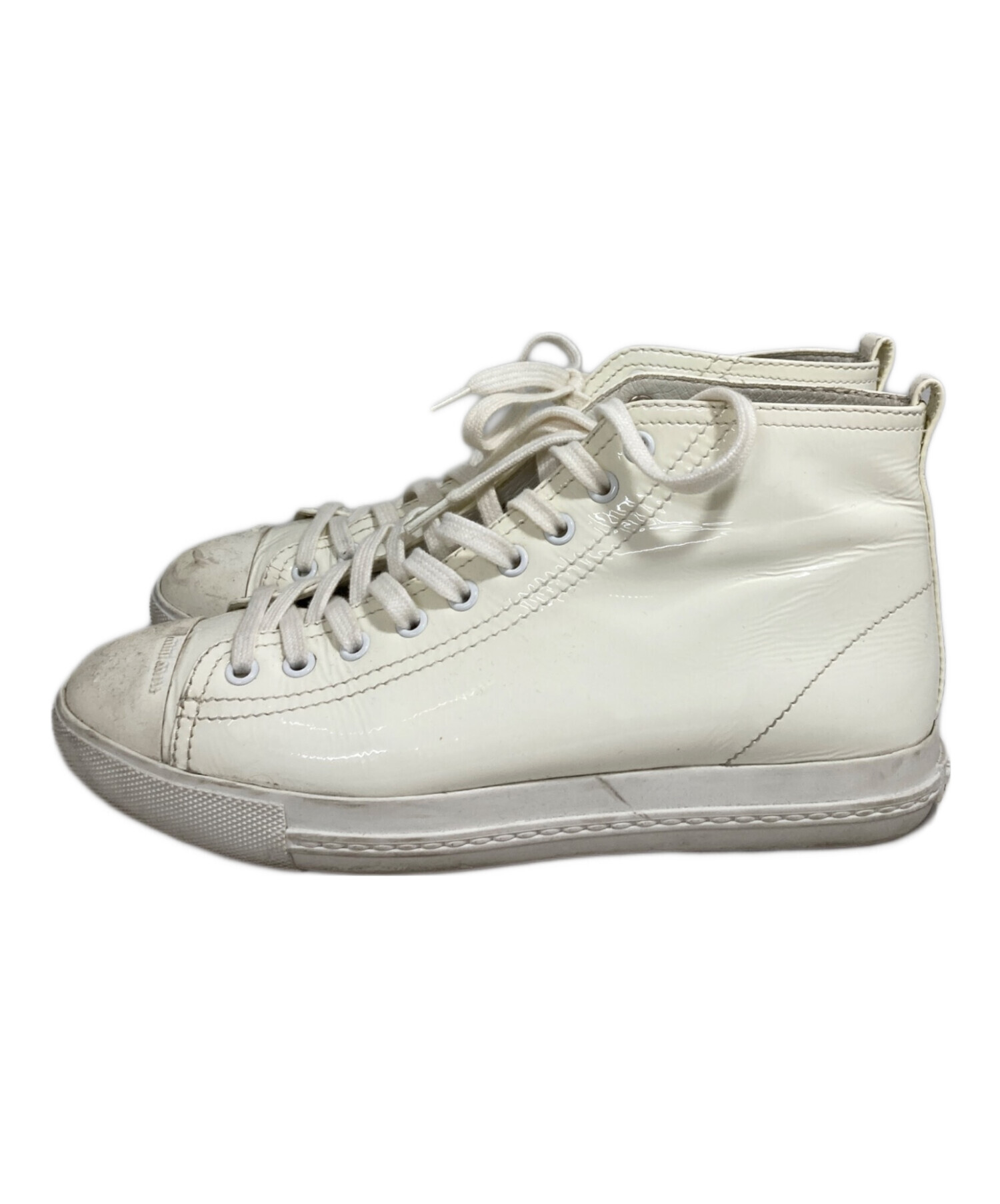 【正規品】Miu Miu エナメル ハイカットスニーカー ホワイト 36.5 中古・古着通販】MIU MIU (ミュウミュウ) エナメル ハイカット