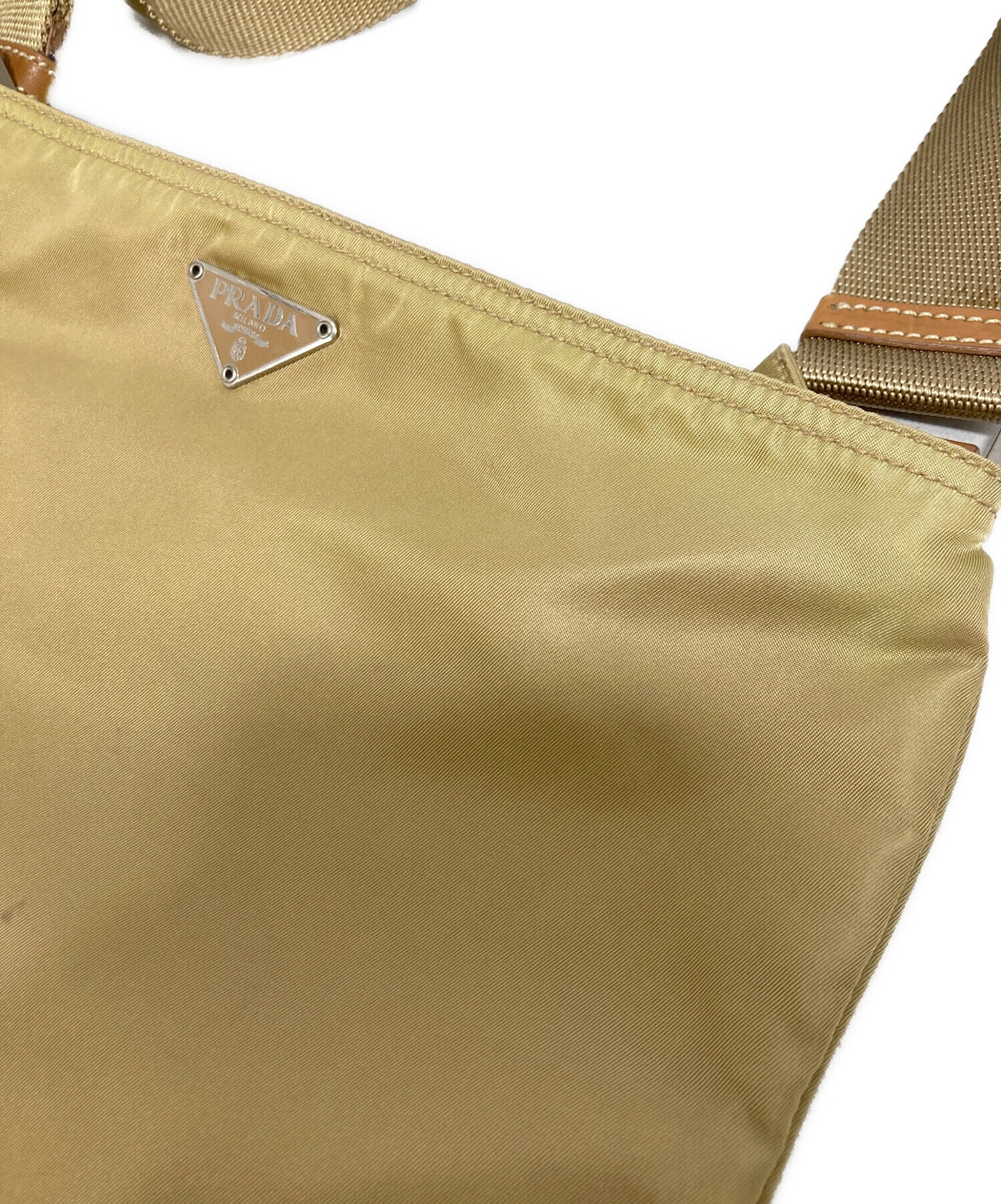 中古・古着通販】PRADA (プラダ) ショルダーバッグ カーキ｜ブランド 