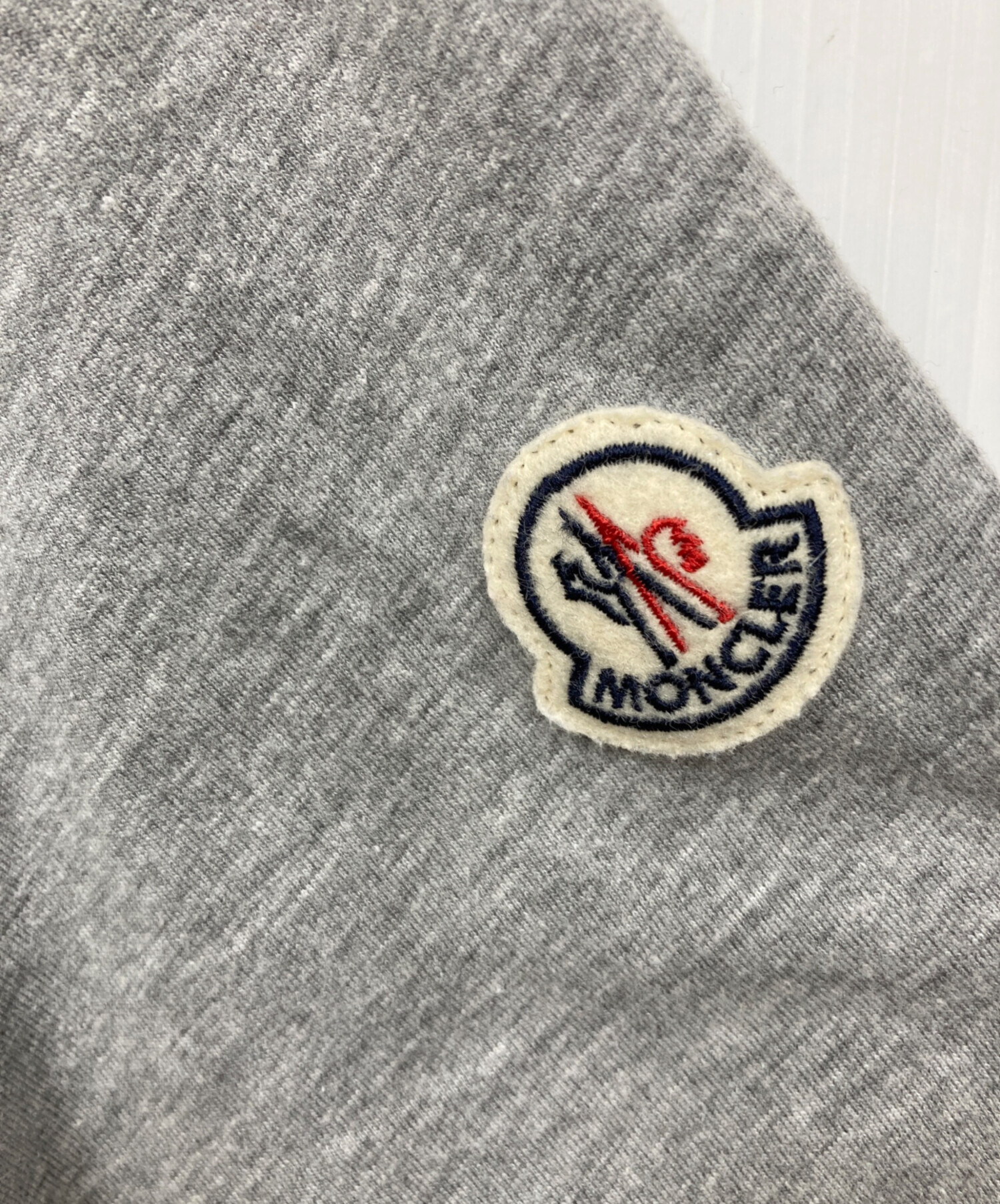 中古・古着通販】MONCLER (モンクレール) Tシャツ グレー サイズ:L