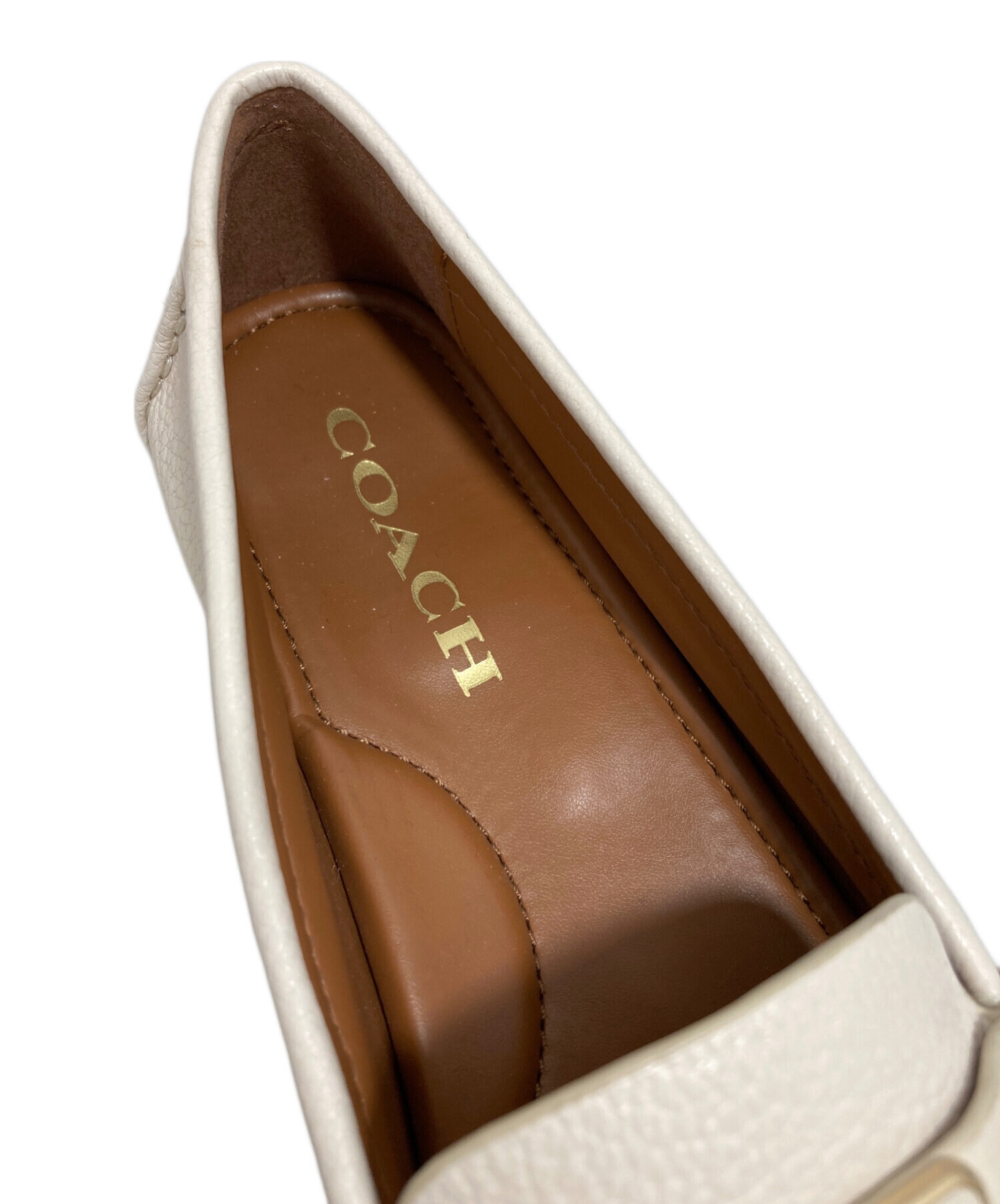 【 未使用 】 コーチ / モナドライバーローファー 24cmくらい 中古・古着通販】COACH (コーチ) モナドライバー ベージュ サイズ:6.5
