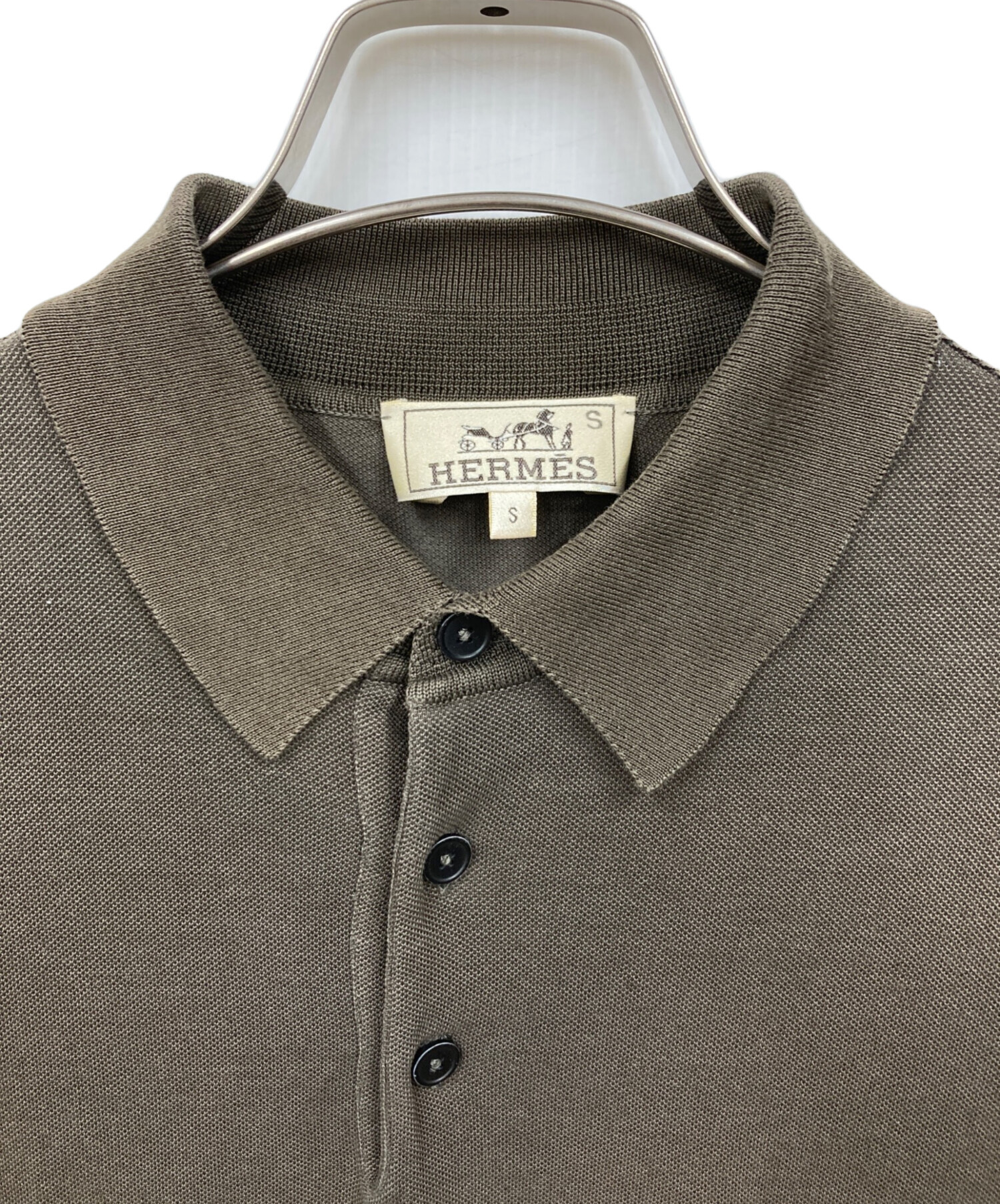 HERMES カーキ ポロシャツ 中古・古着通販】HERMES (エルメス) ポロシャツ カーキ サイズ:S