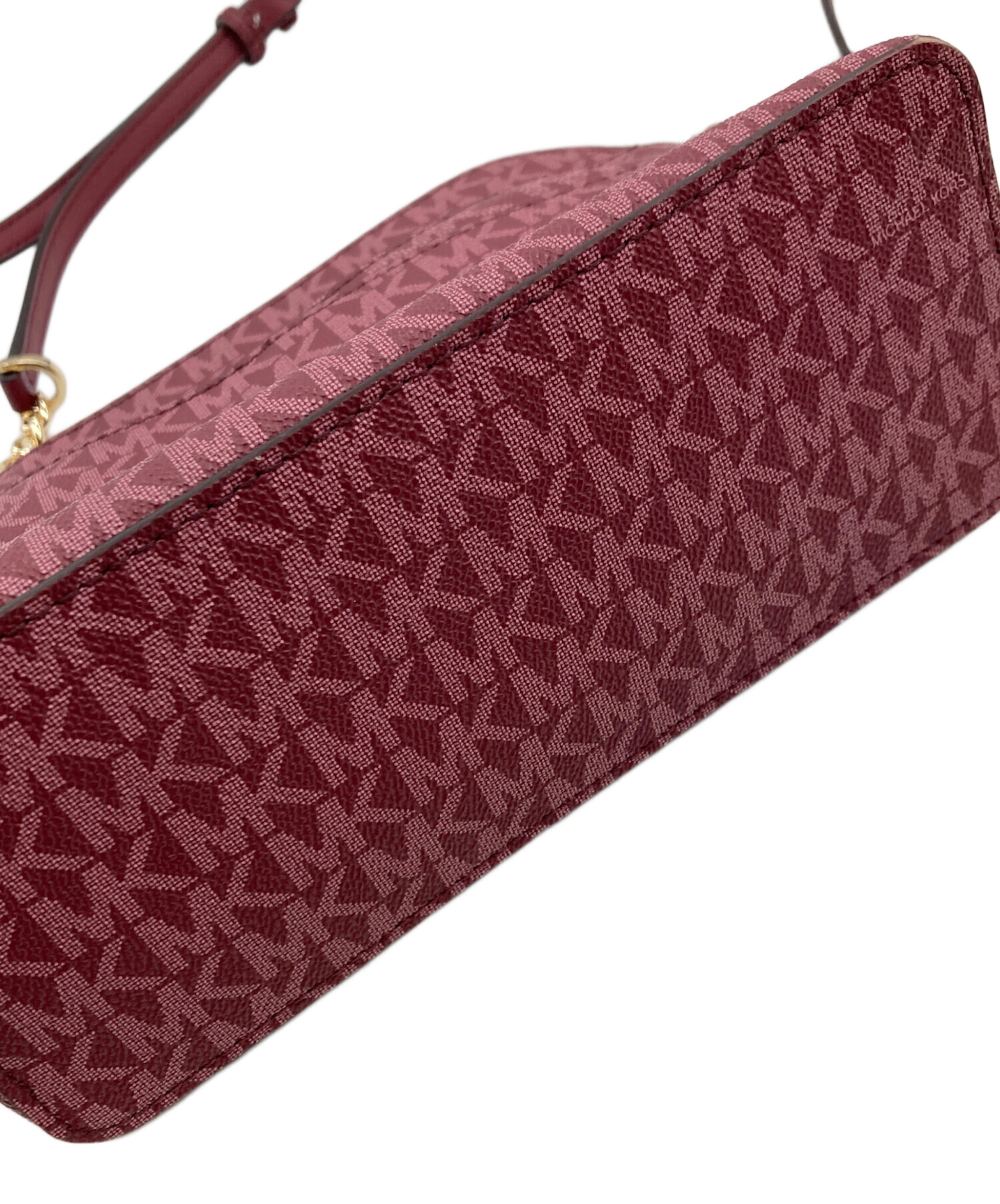【ほぼ未使用】MICHAEL KORS ショルダーバッグ ボルドー 中古・古着通販】MICHAEL KORS (マイケル・コース) ショルダーバッグ