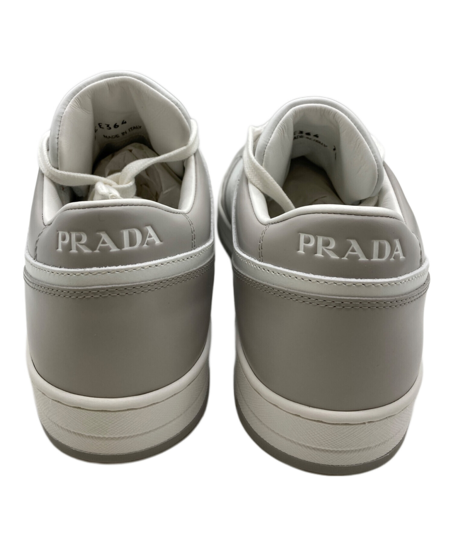 リ*タ様 PRADA スニーカー ホワイト/ブラック/グレー 中古・古着通販】PRADA (プラダ) ダウンタウン レザー スニーカー