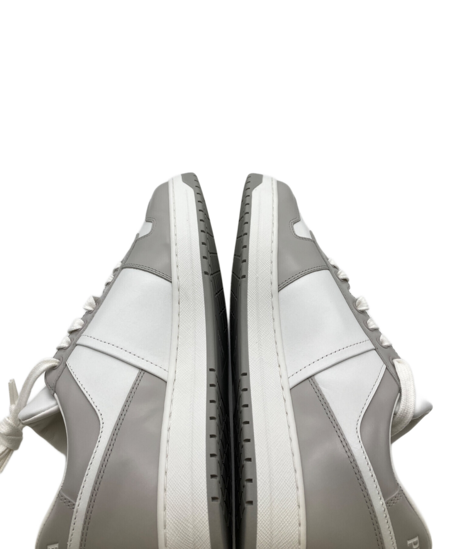 リ*タ様 PRADA スニーカー ホワイト/ブラック/グレー 中古・古着通販】PRADA (プラダ) ダウンタウン レザー スニーカー