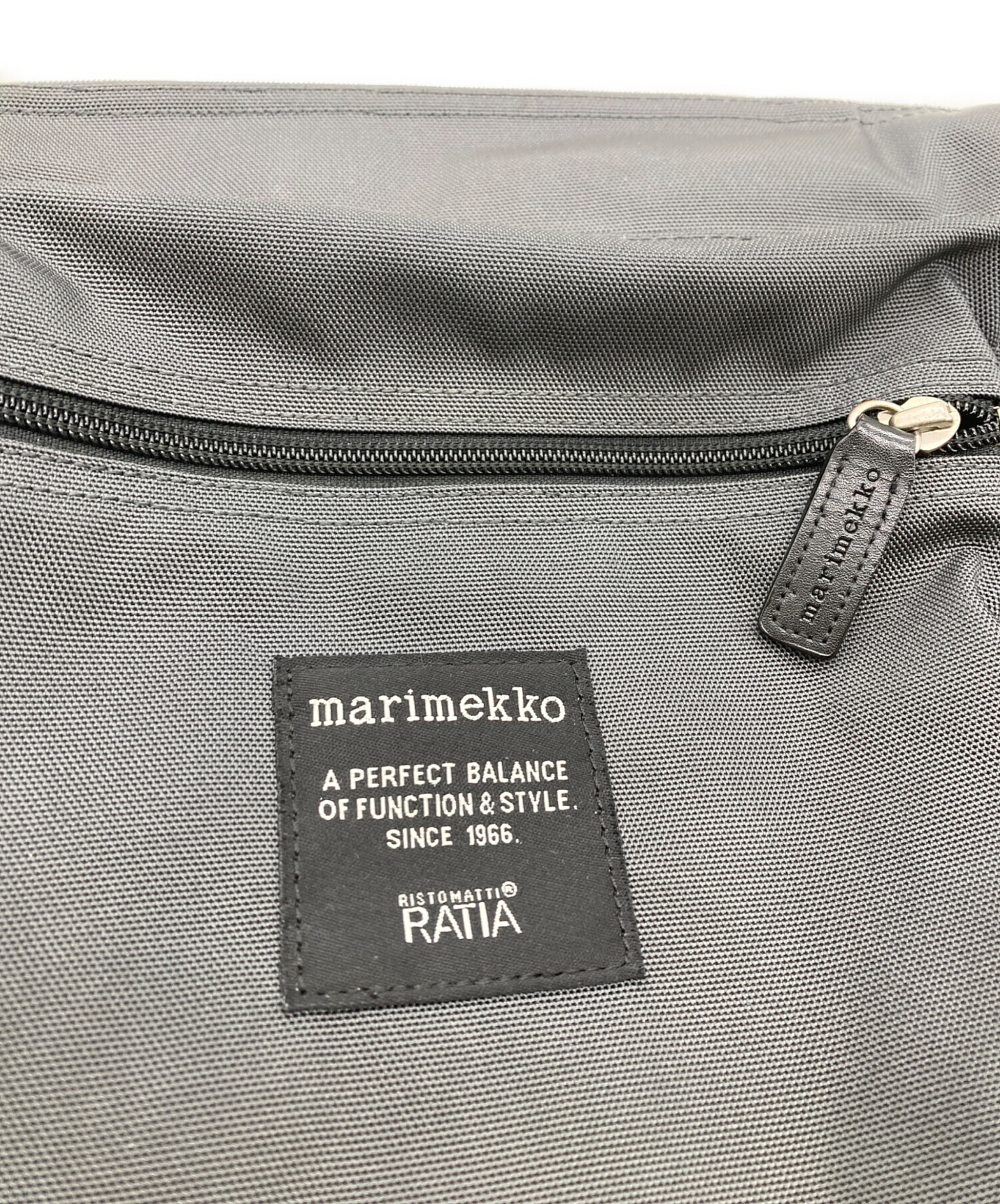 marimekko マリメッコ ショルダーバッグ  グレー 【古着】【中古】【送料無料】 中古・古着通販】marimekko (マリメッコ) ショルダーバッグ ブラック