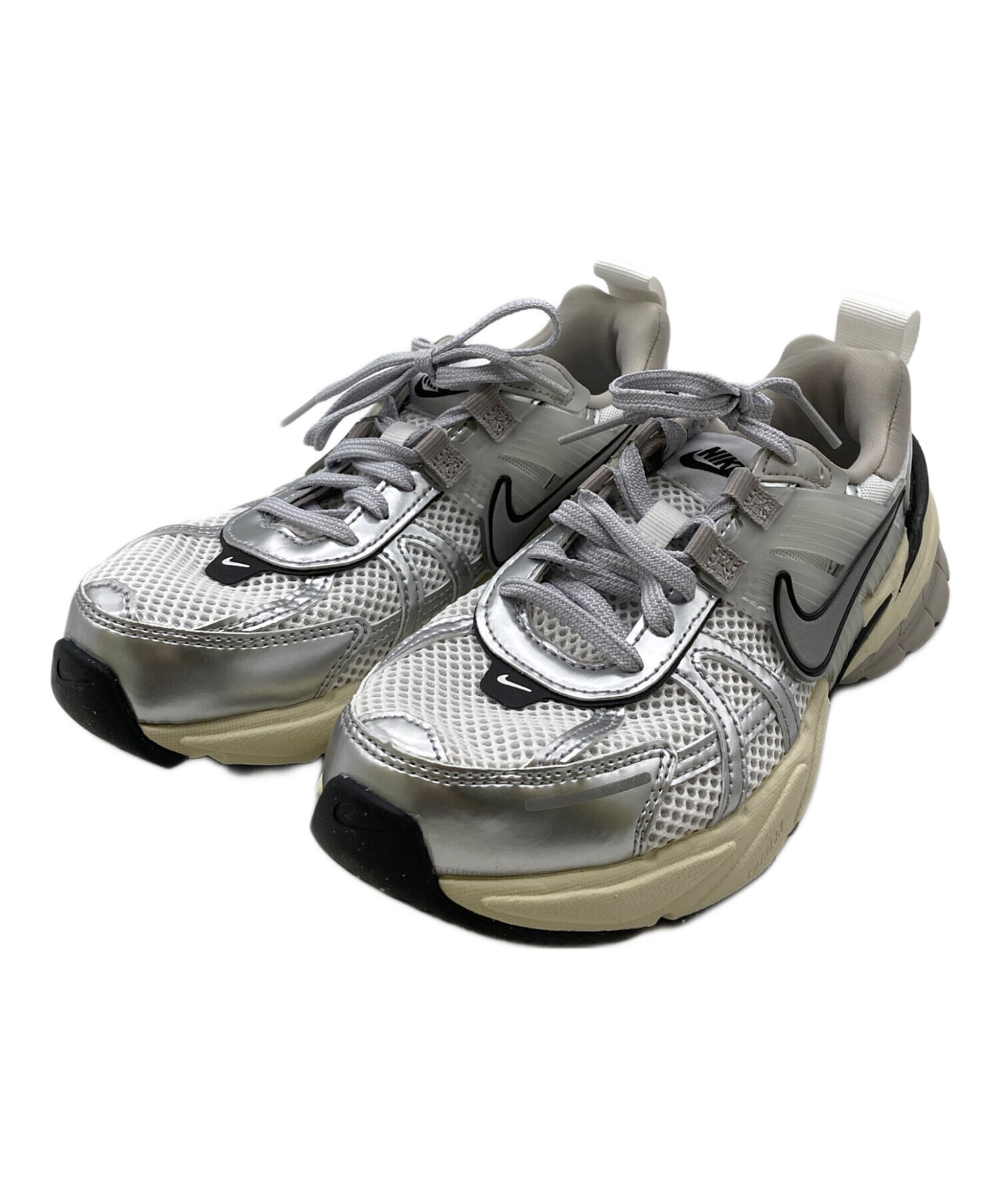 中古・古着通販】NIKE (ナイキ) V2K RUN ローカットスニーカー 中古・古着通販】NIKE (ナイキ) V2K RUN ローカットスニーカー